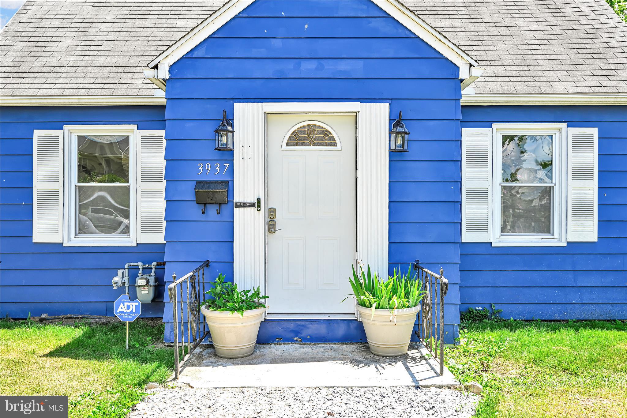 3937 WALNUT STREET