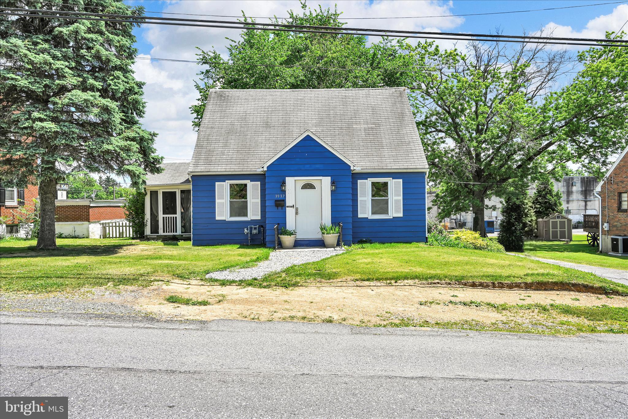 3937 WALNUT STREET