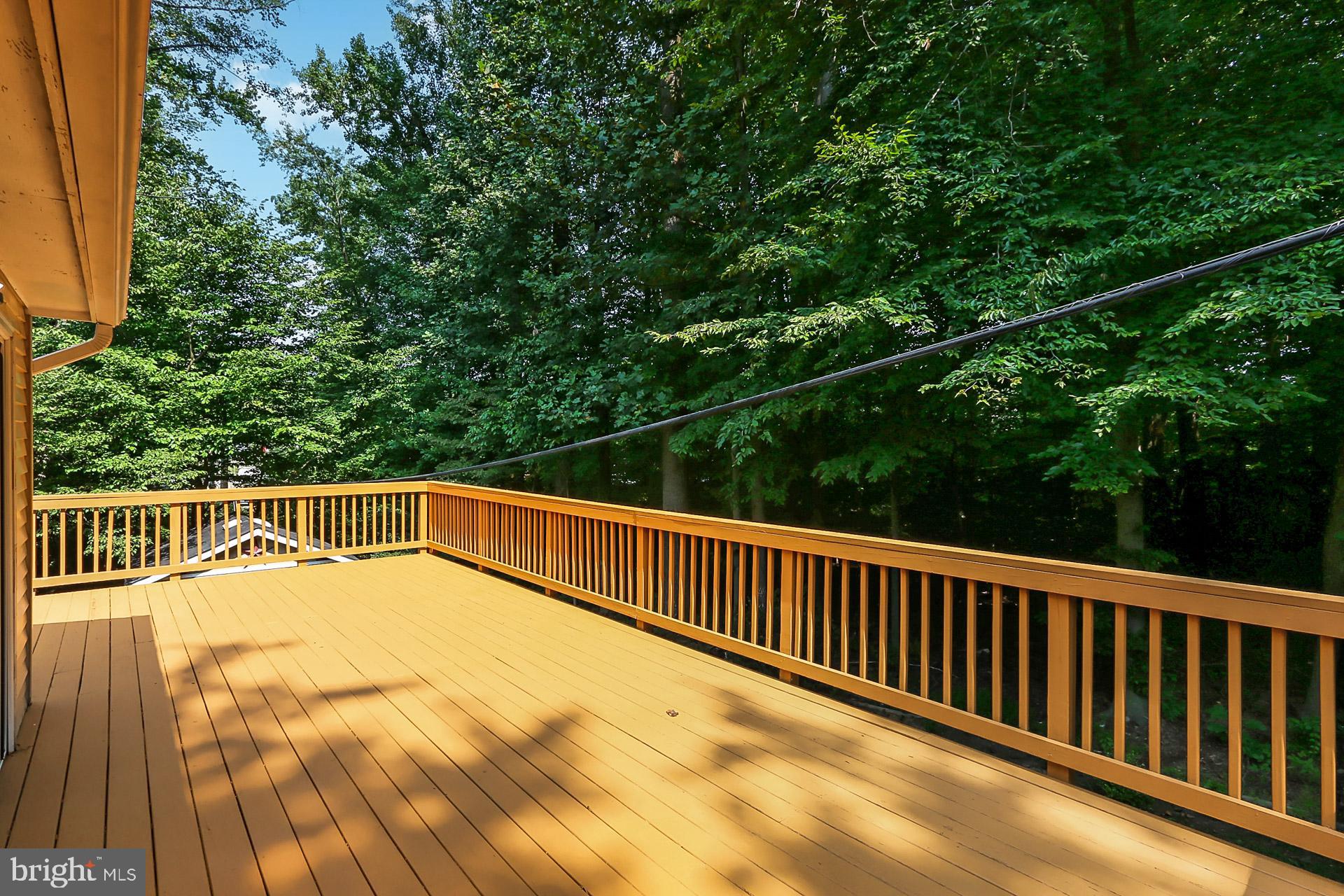 COUNTRY CLUB HILLS - Residential Lease