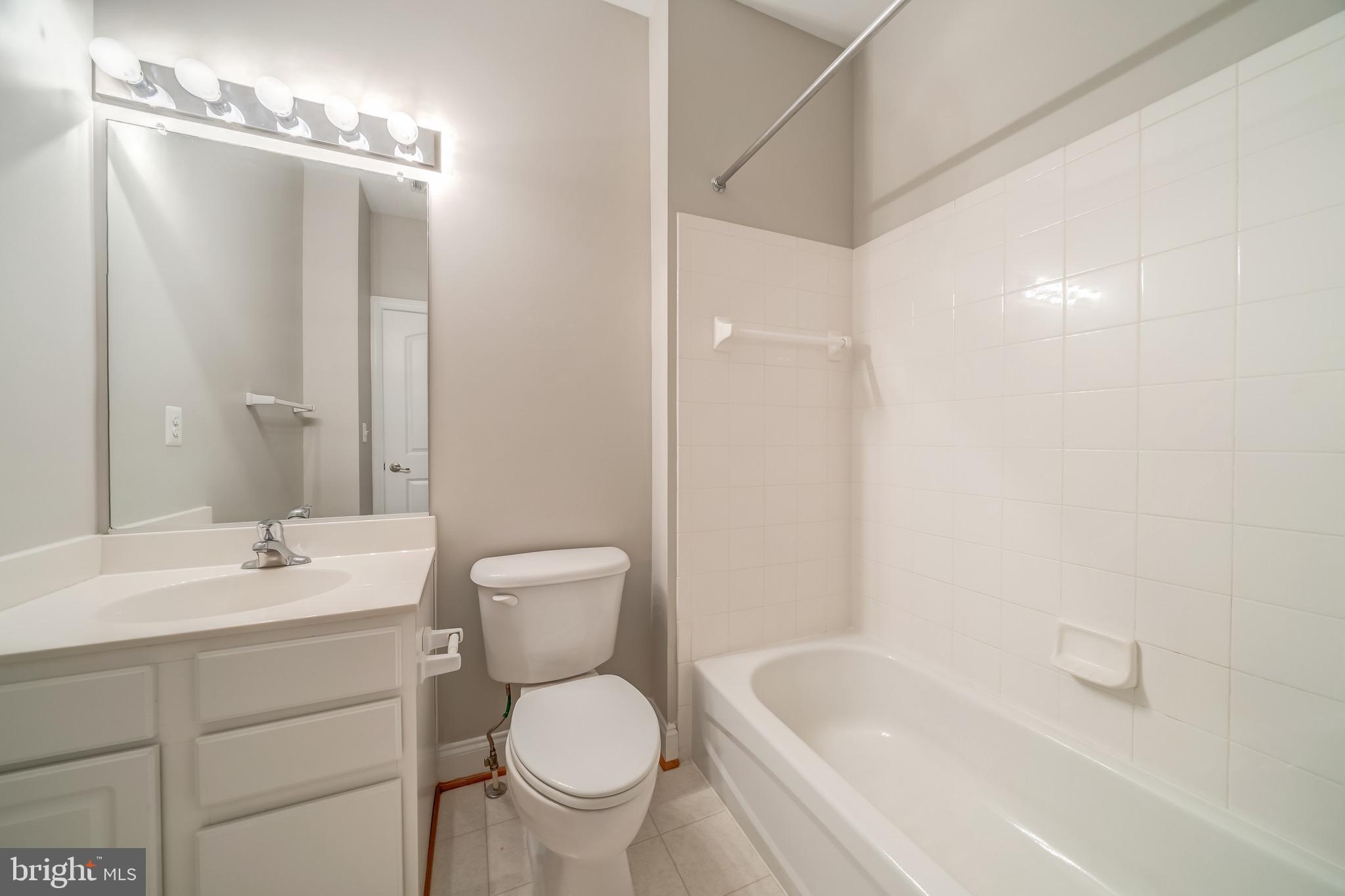 VILLAGES OF PIEDMONT - Residential Lease