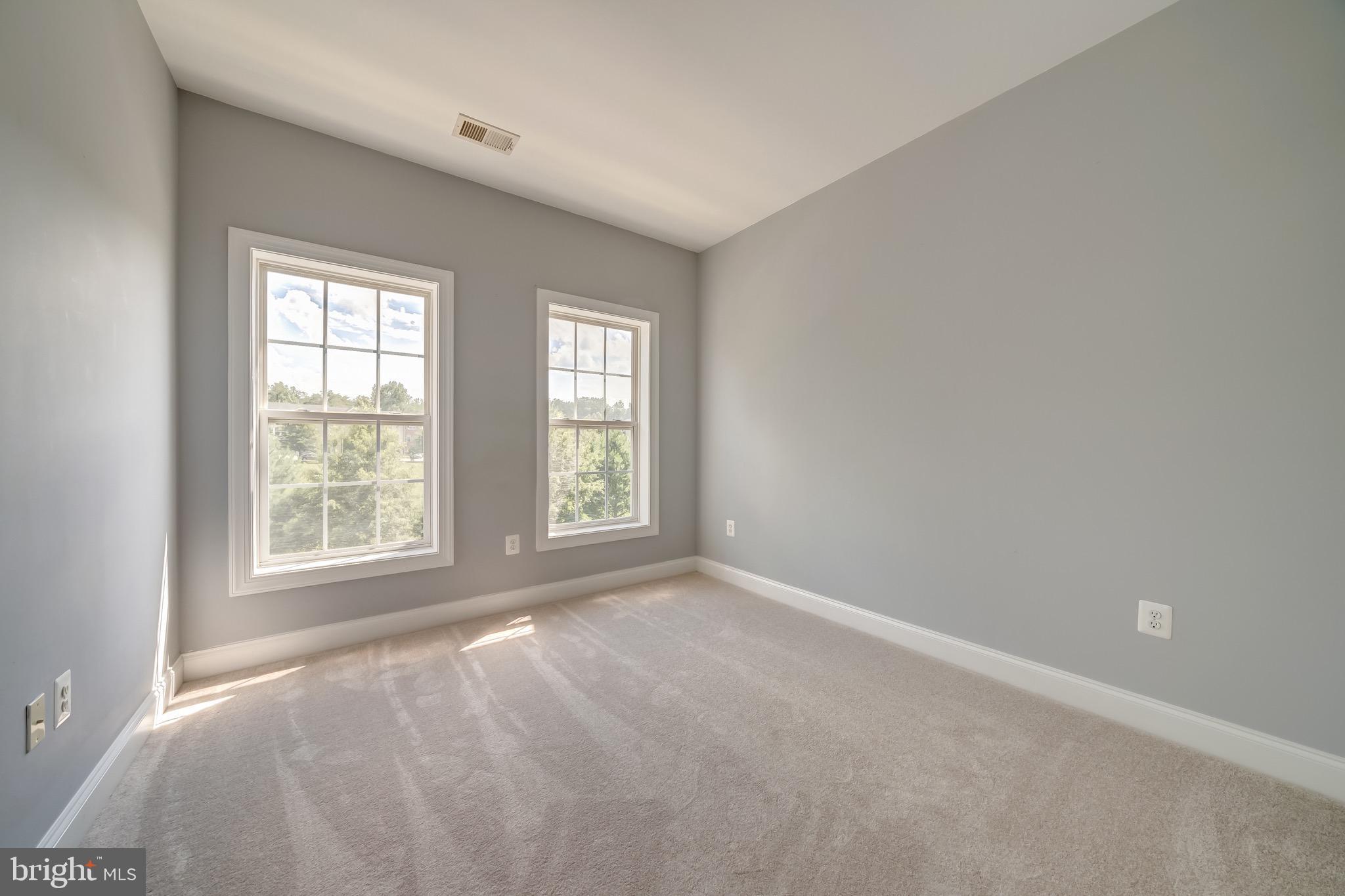 VILLAGES OF PIEDMONT - Residential Lease