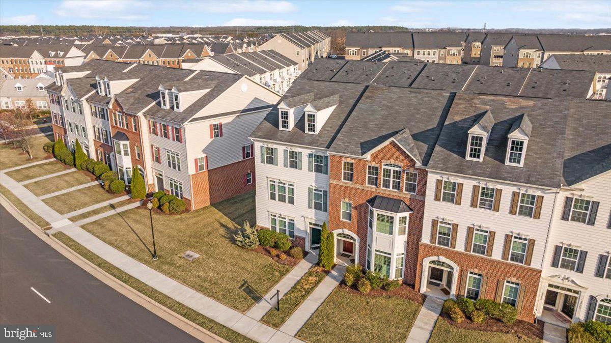 ARCOLA TOWN CENTER CONDO - Residential