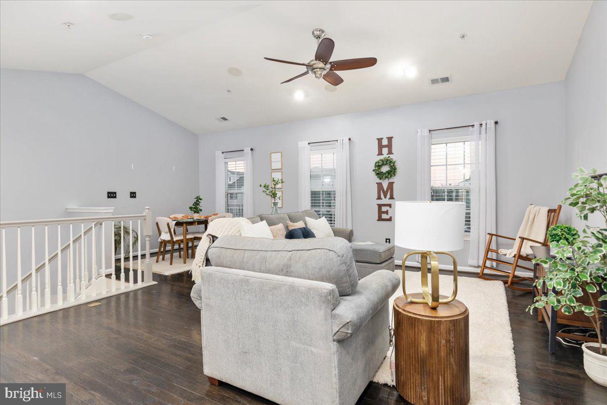 ARCOLA TOWN CENTER CONDO - Residential