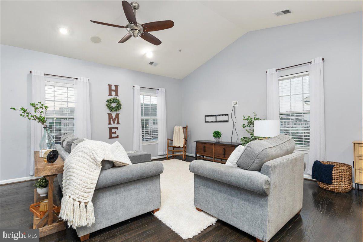 ARCOLA TOWN CENTER CONDO - Residential