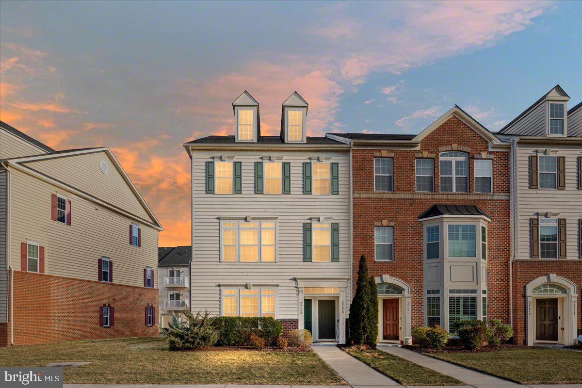 ARCOLA TOWN CENTER CONDO - Residential