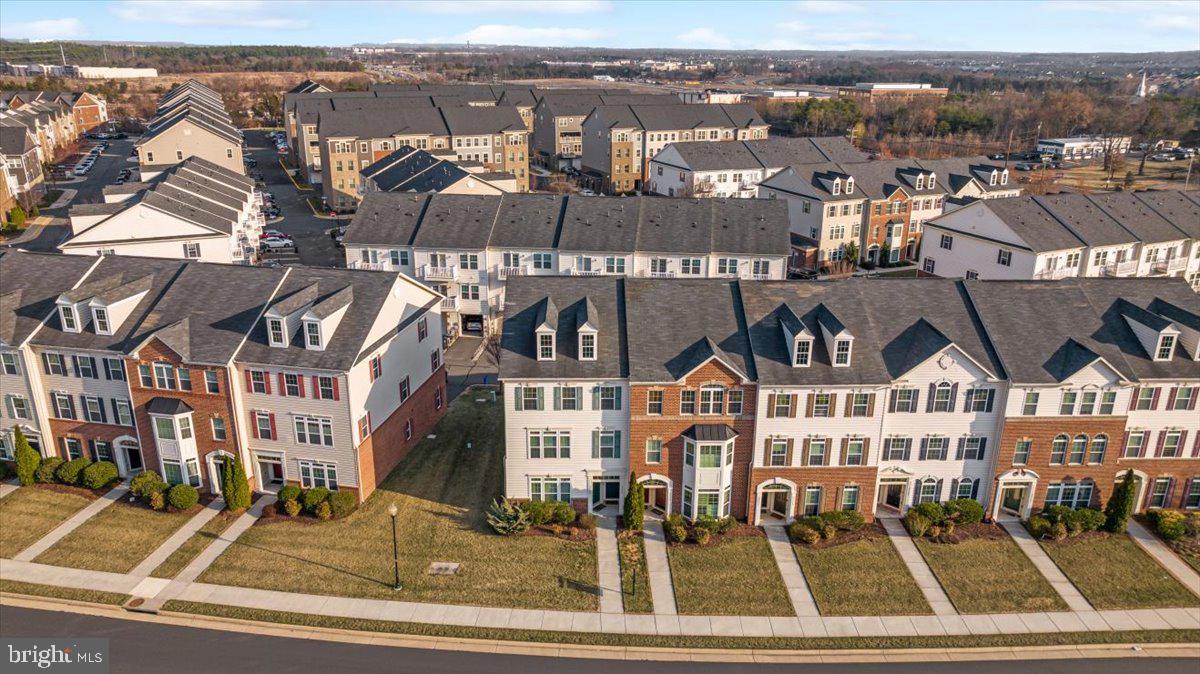ARCOLA TOWN CENTER CONDO - Residential