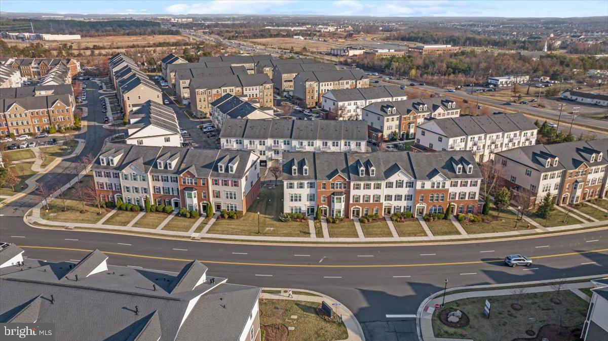 ARCOLA TOWN CENTER CONDO - Residential