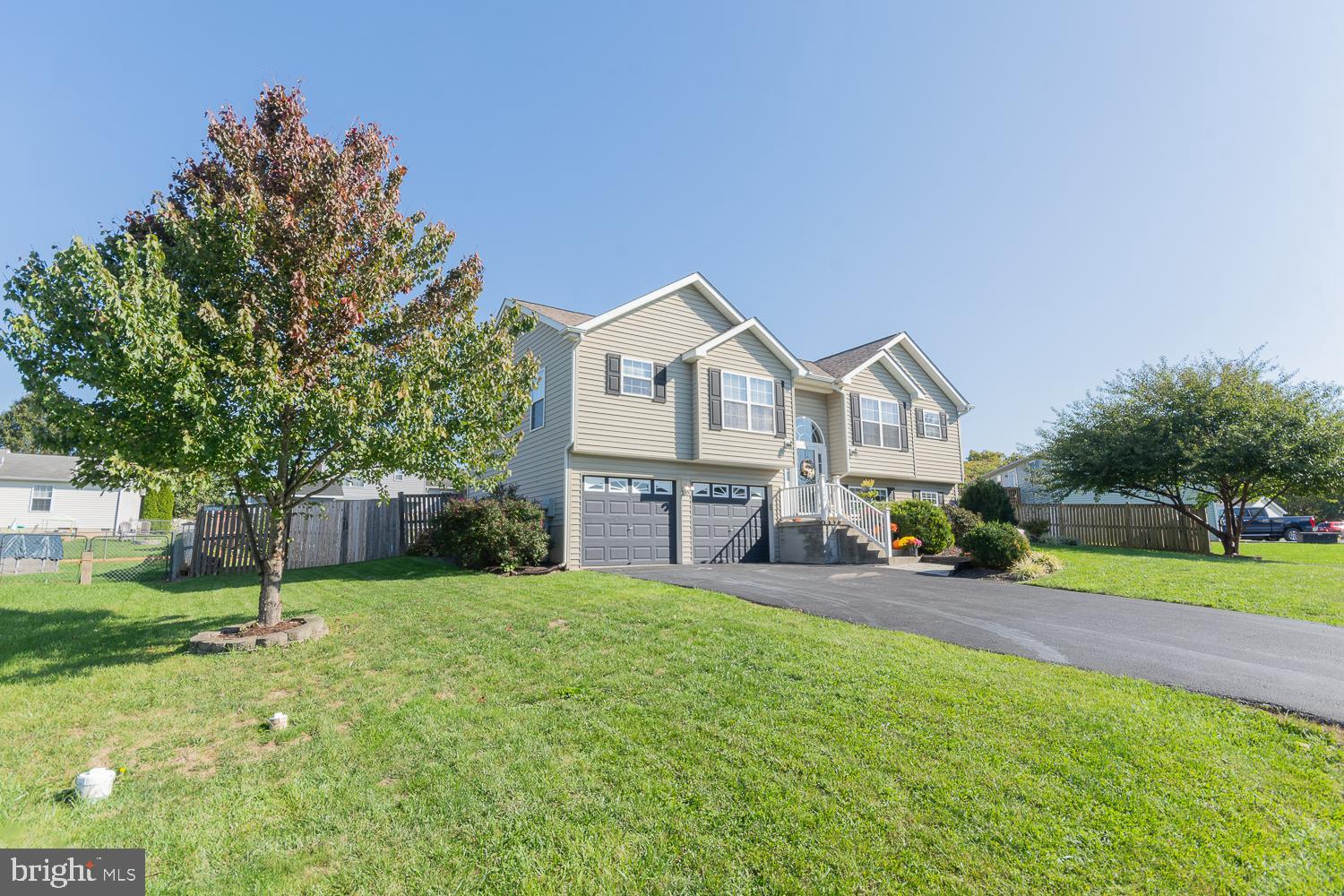 RIDGEFIELD - Residential