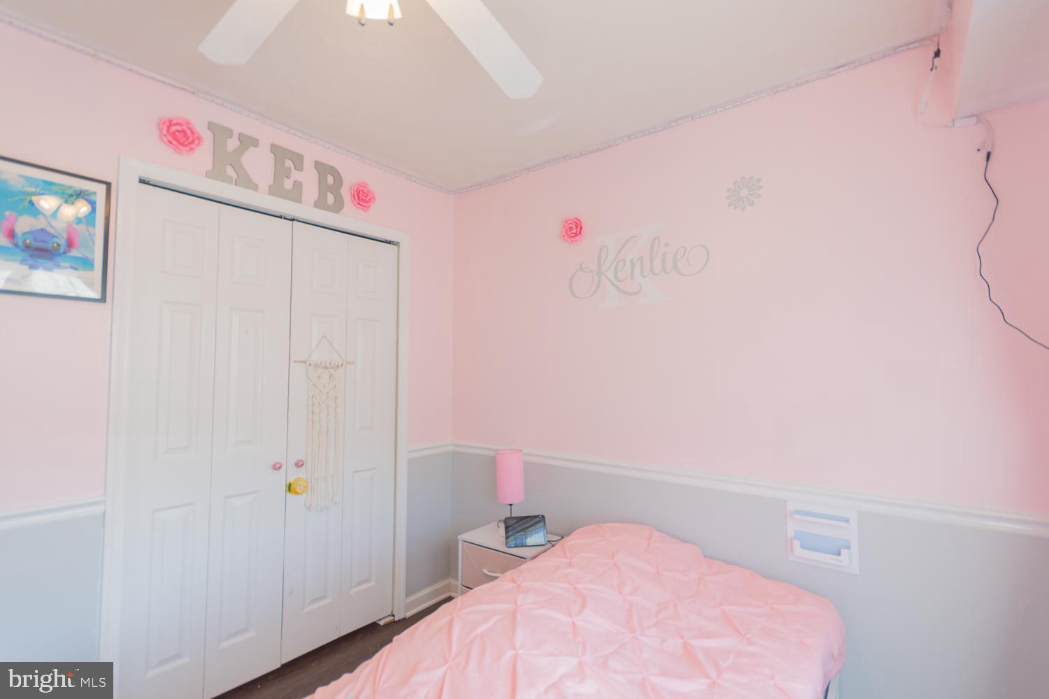 RIDGEFIELD - Residential