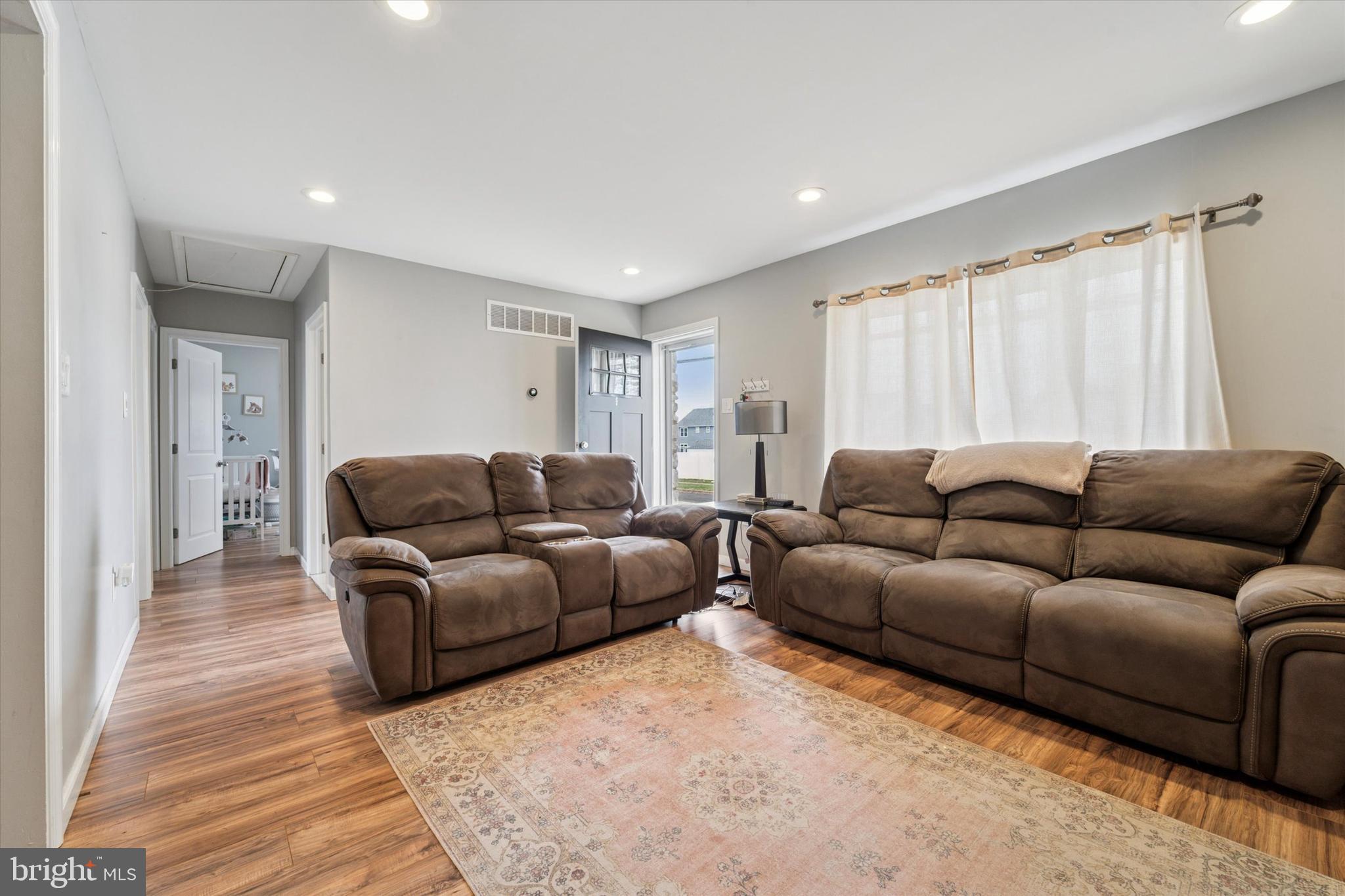 DURHAM VILLAGE - Residential