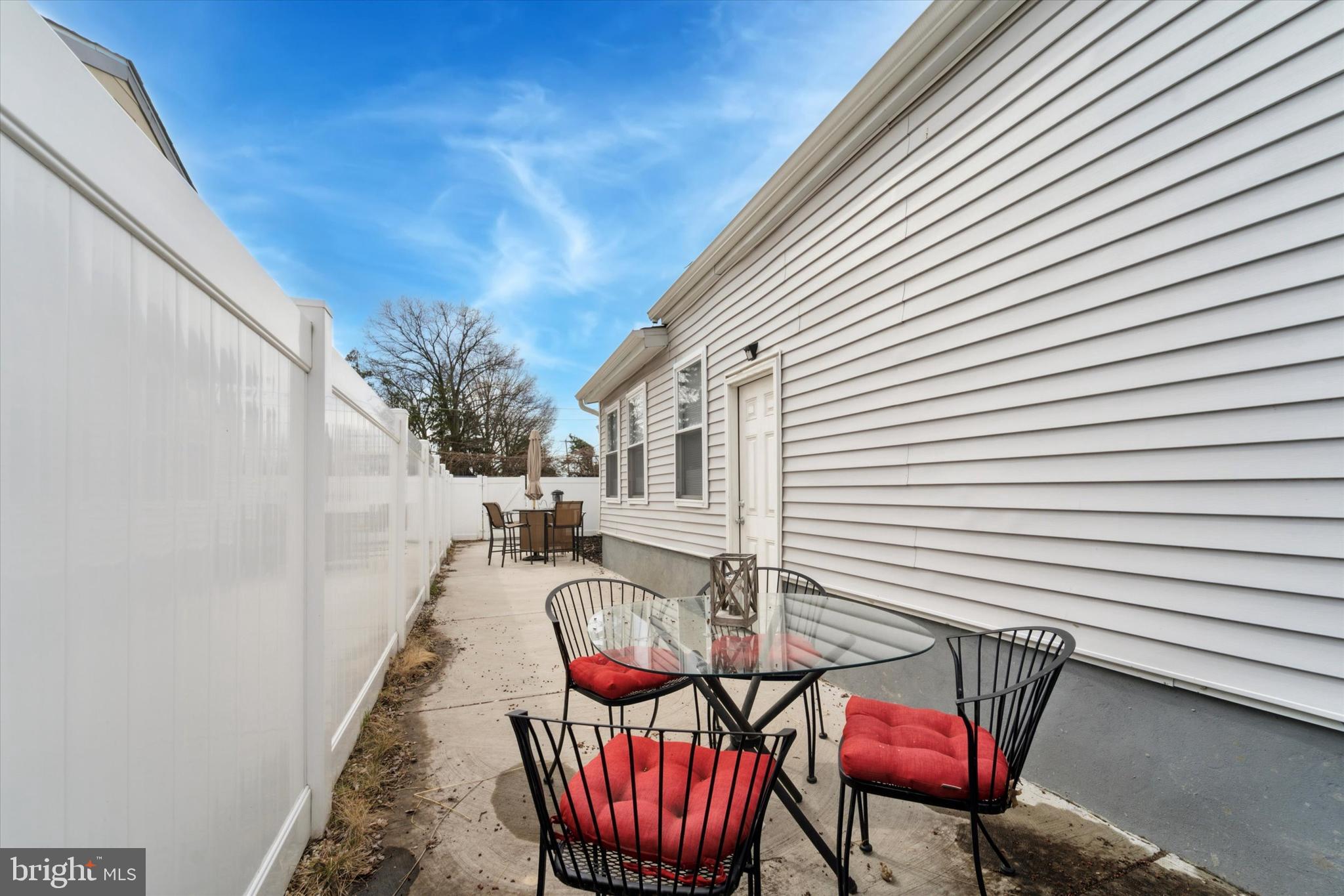 DURHAM VILLAGE - Residential