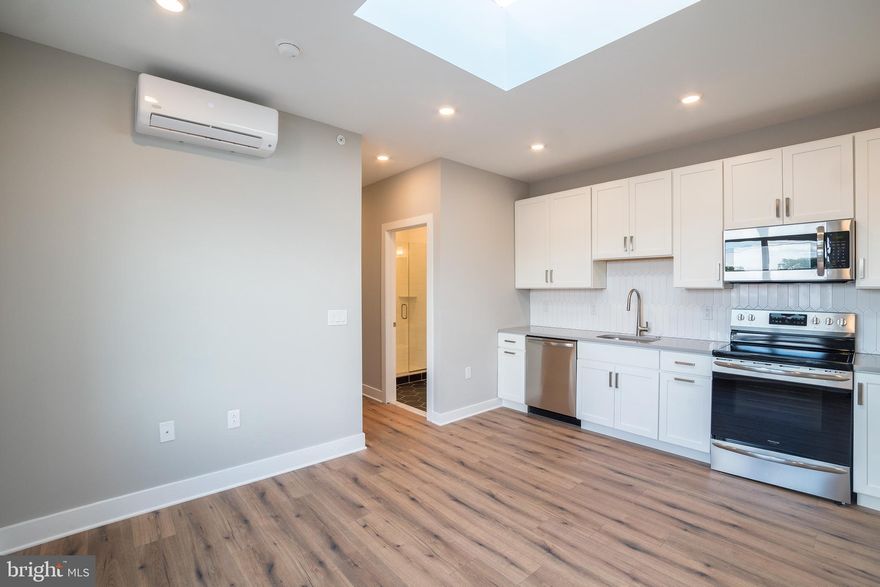 New construction apartment building located just minutes away from University City. Close to public transportation and an array of local shops and restaurants. This unit has contemporary features and an in-unit washer & dryer.