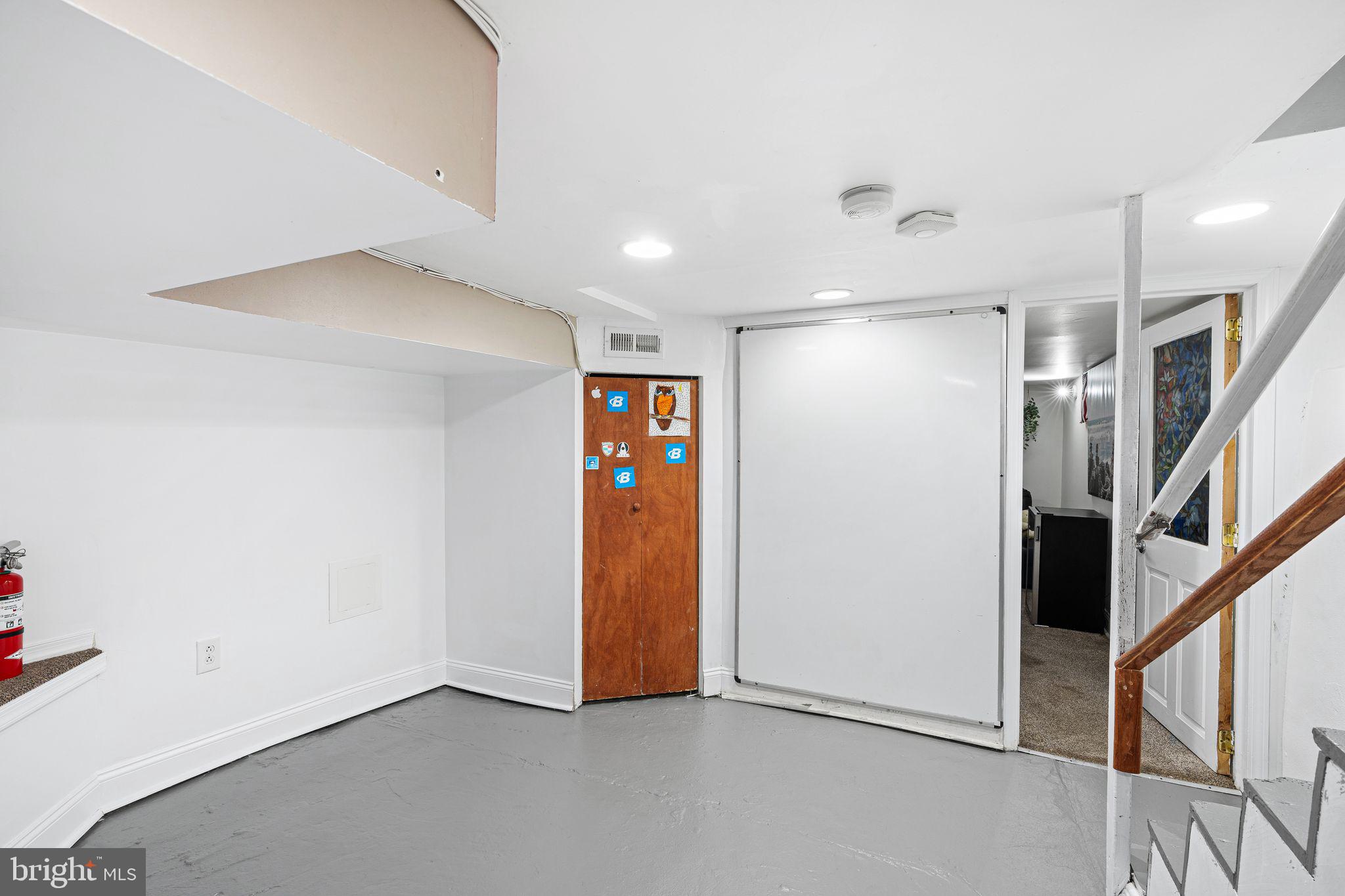 POINT BREEZE - Residential