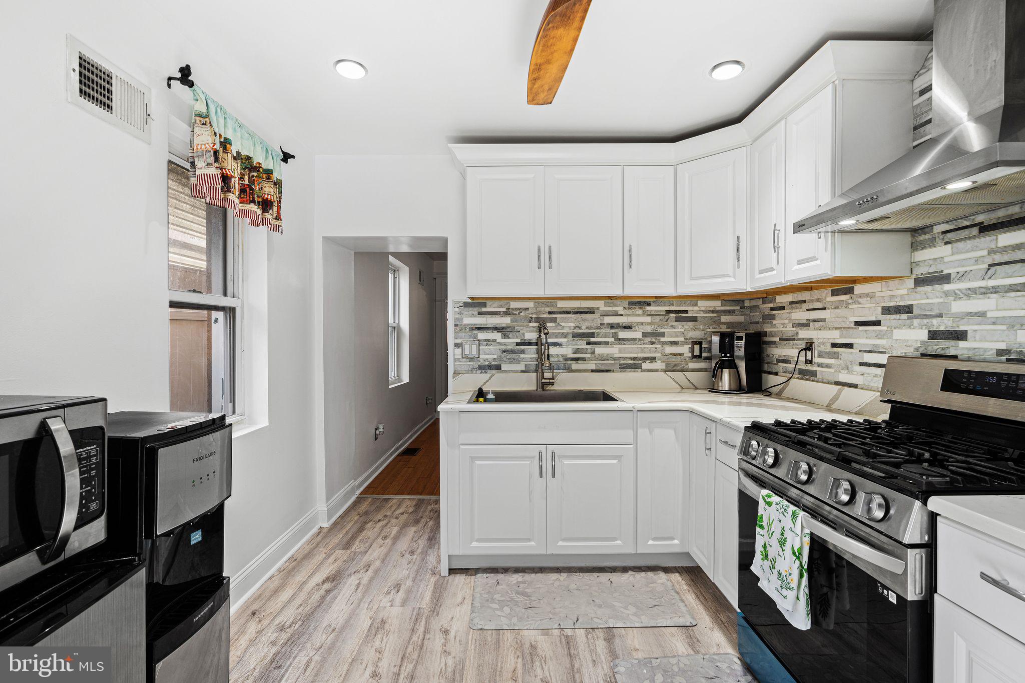 POINT BREEZE - Residential