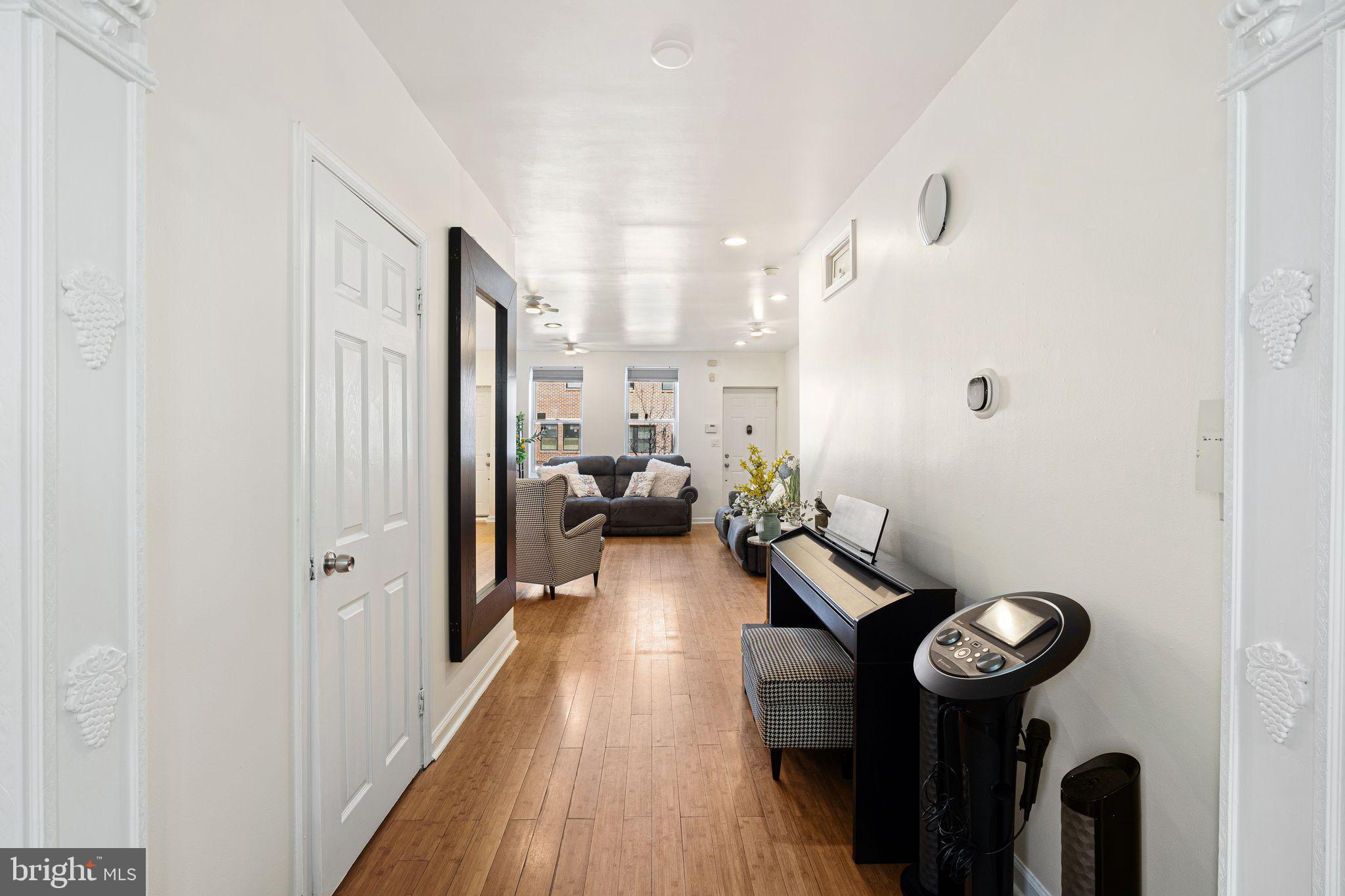 POINT BREEZE - Residential