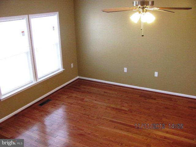 MANOR PARK - Residential Lease