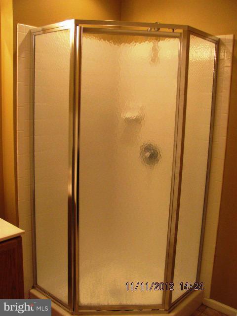 MANOR PARK - Residential Lease