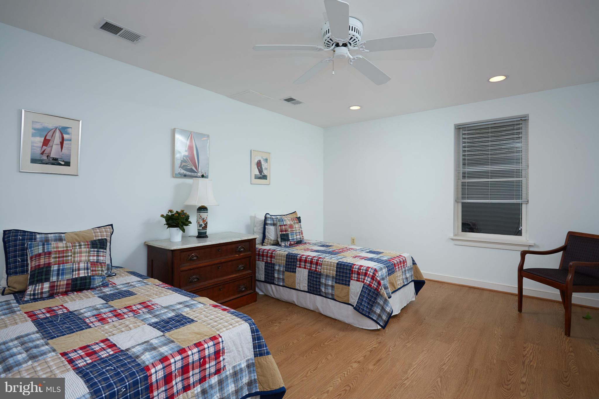 CHELSEA - Residential