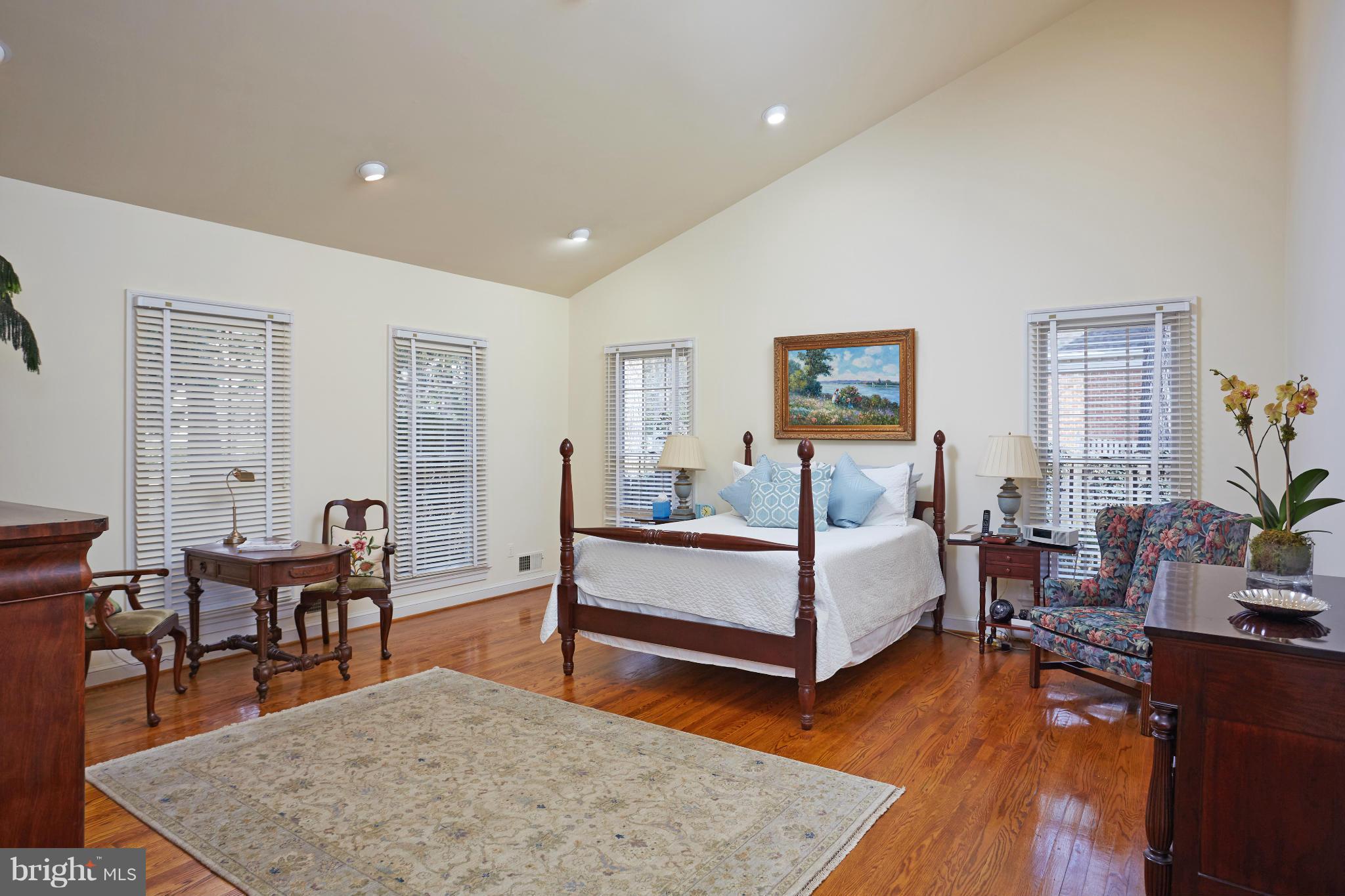 CHELSEA - Residential