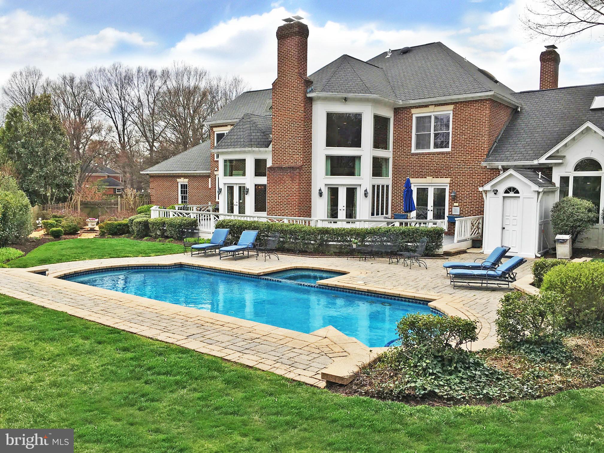 CHELSEA - Residential