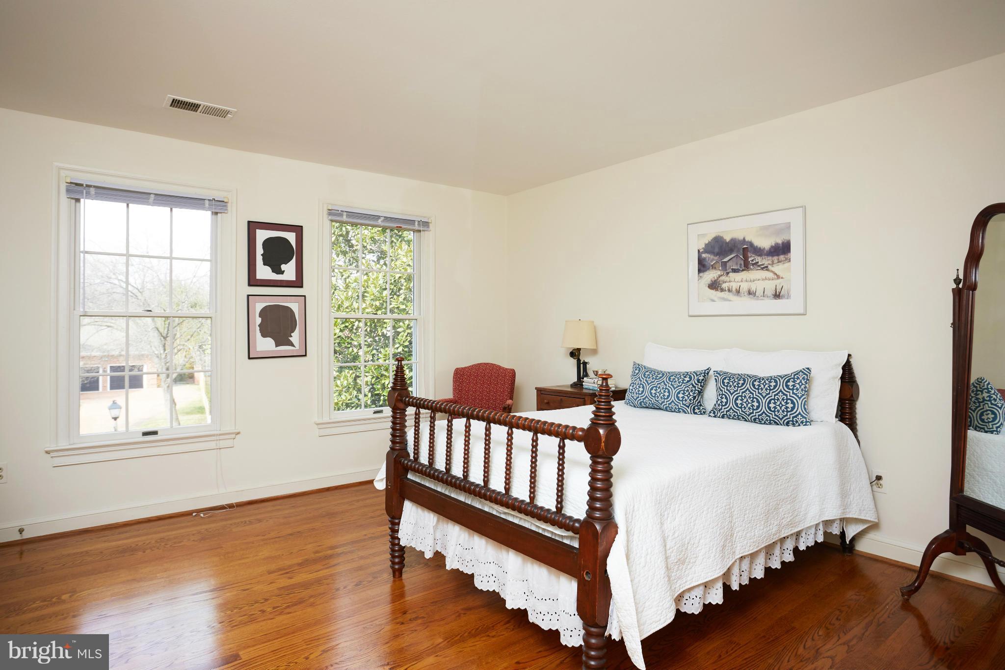 CHELSEA - Residential