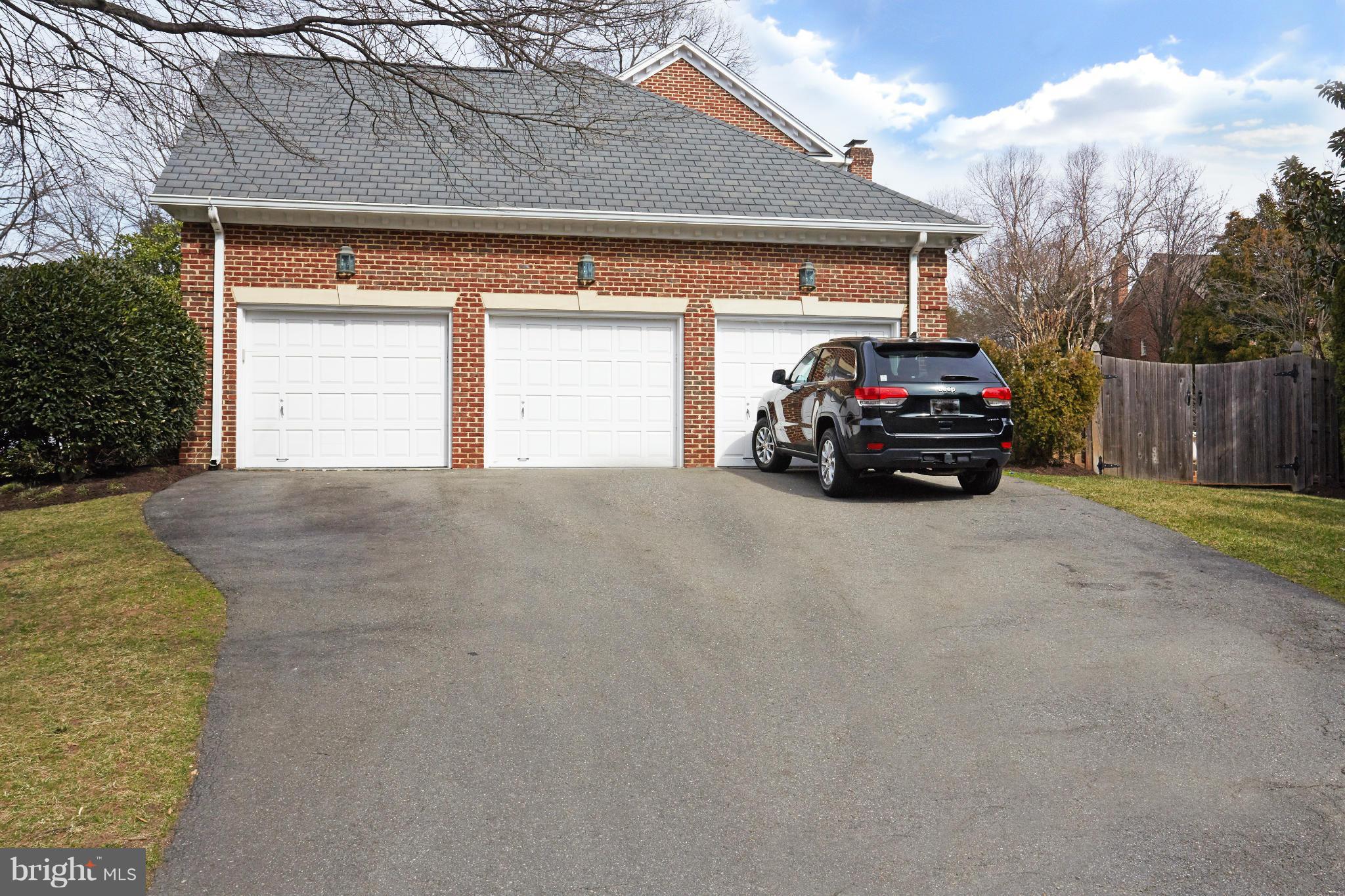 CHELSEA - Residential