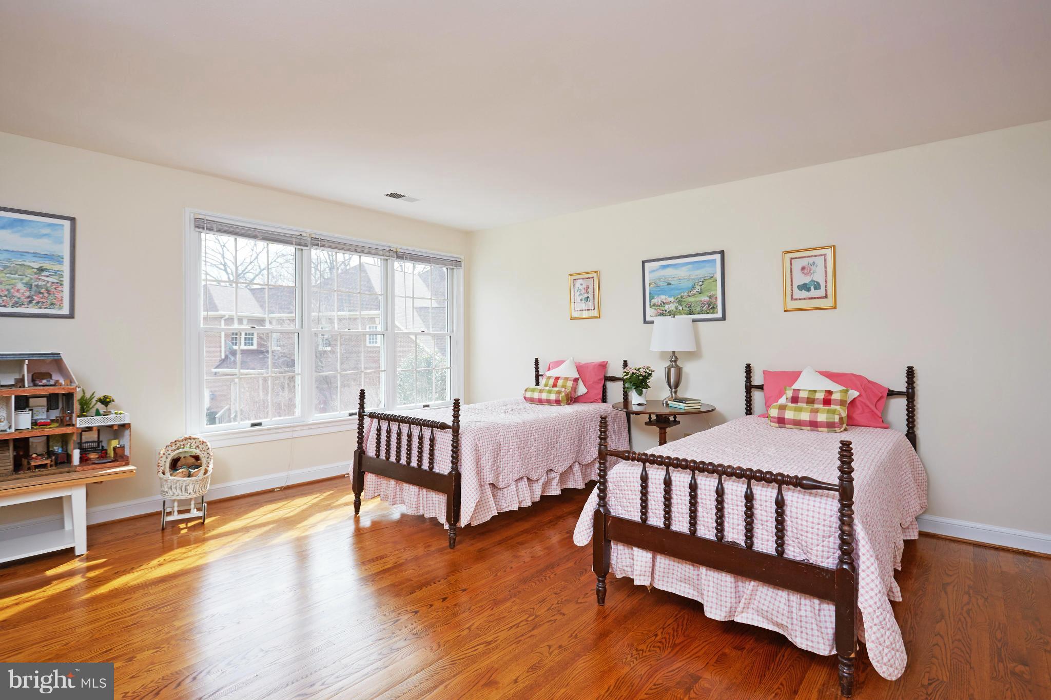 CHELSEA - Residential