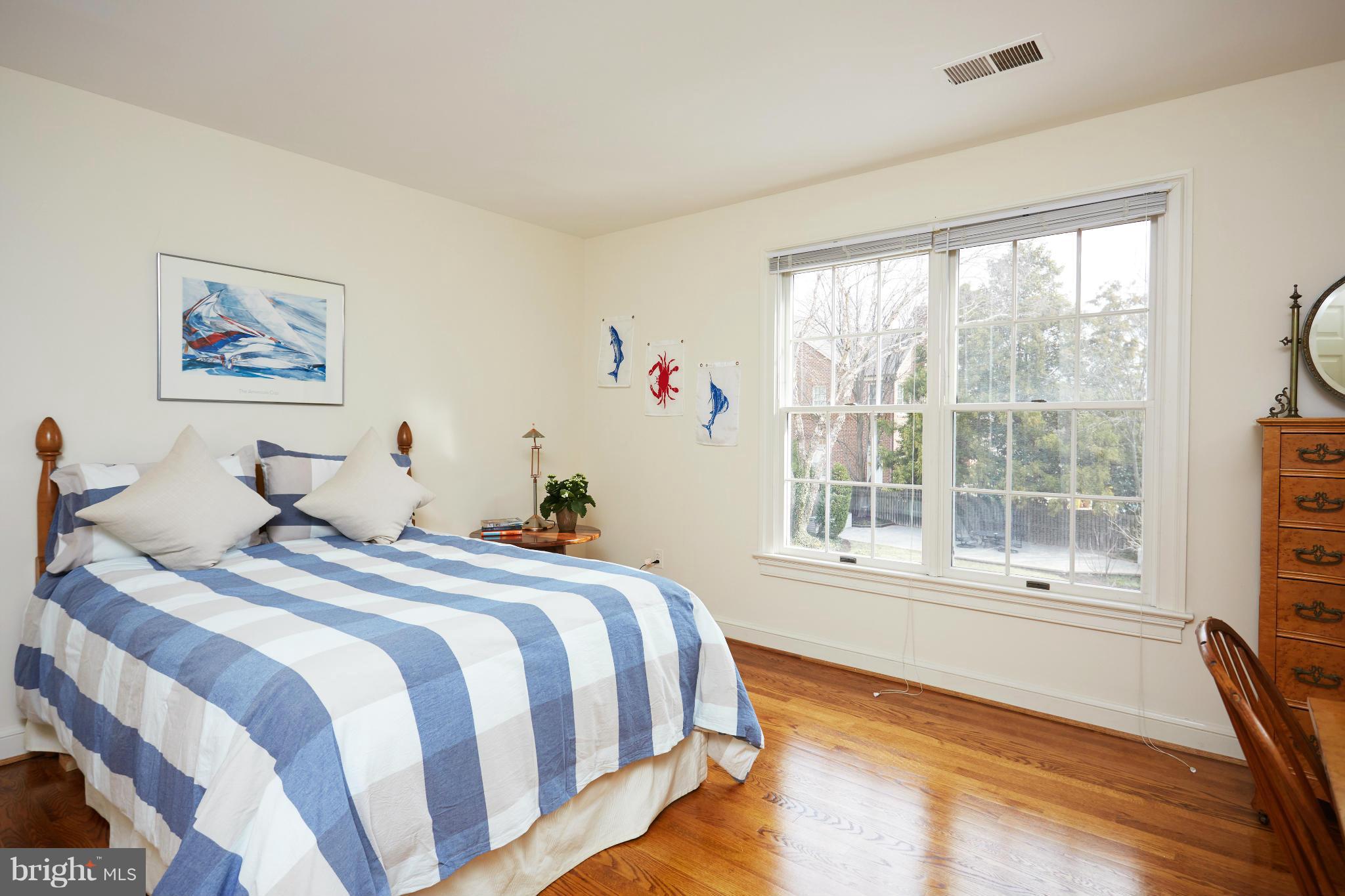 CHELSEA - Residential