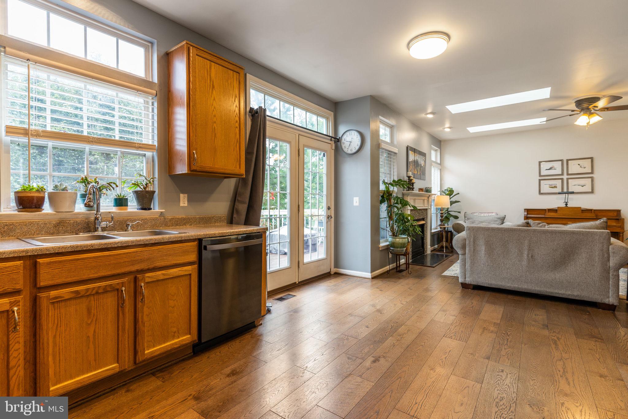 LORTON TOWN CENTER - Residential Lease