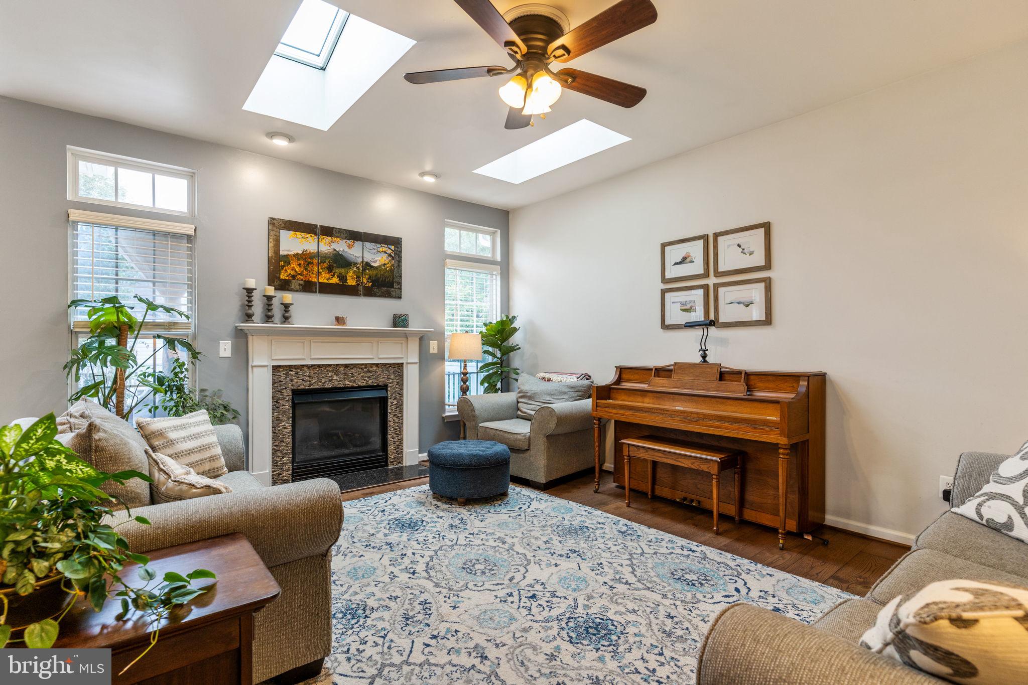 LORTON TOWN CENTER - Residential Lease