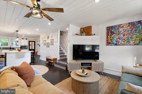 Townhouse For Sale - 708 Haines Avenue<br/> WILMINGTON, DE 19809