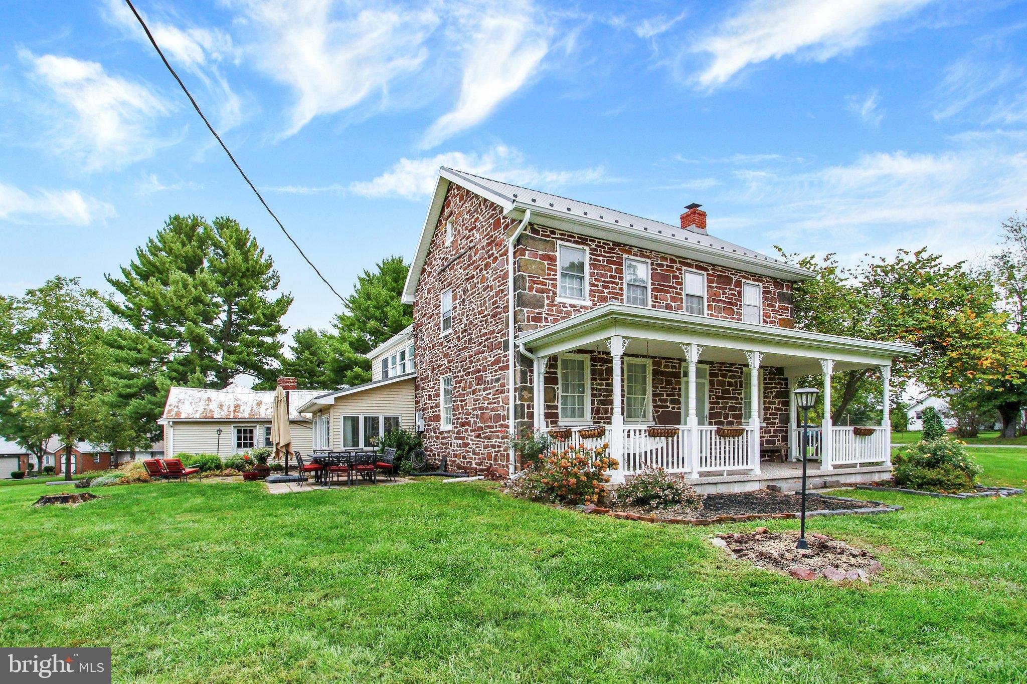 1003 BARLOW DRIVE