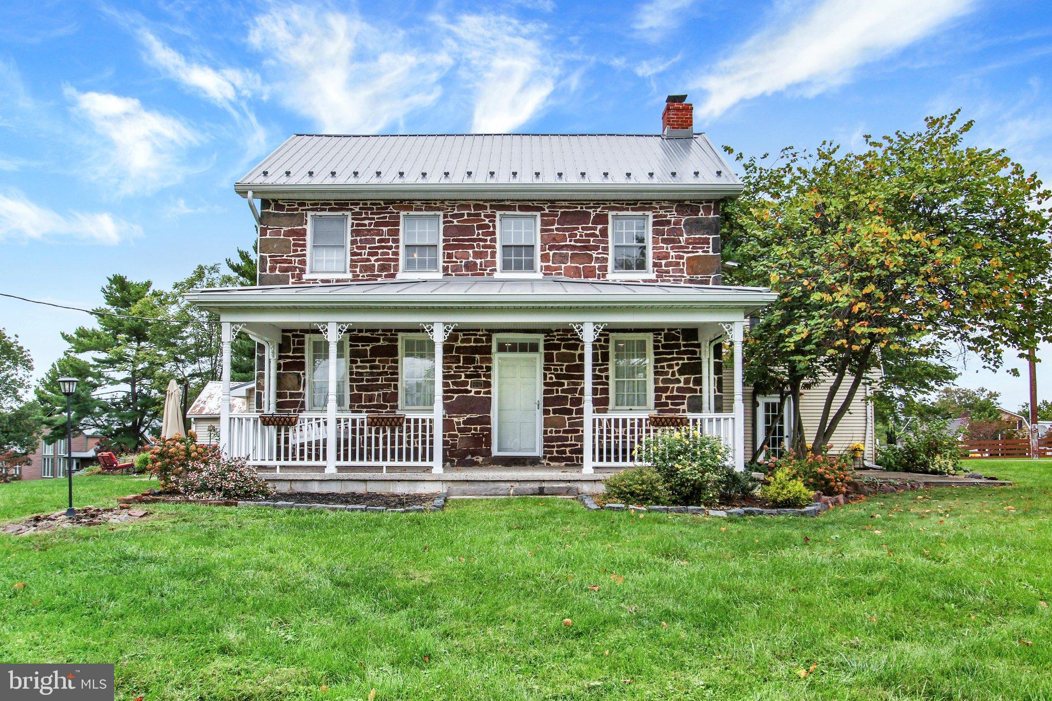 1003 BARLOW DRIVE