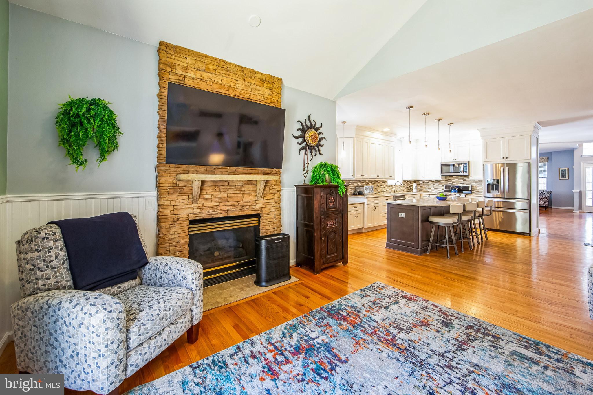 SOMERSET LAKE - Residential