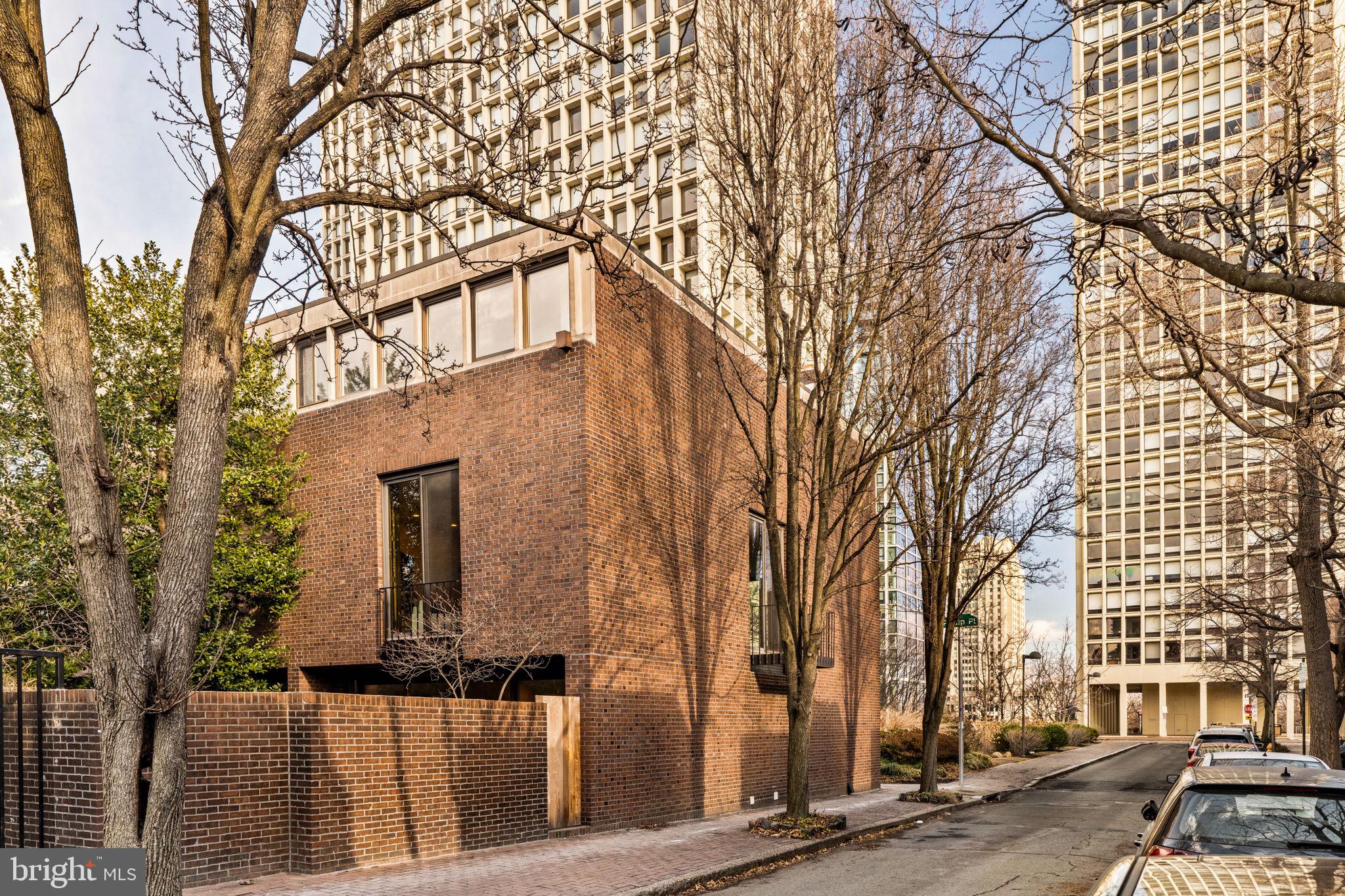 SOCIETY HILL - Residential