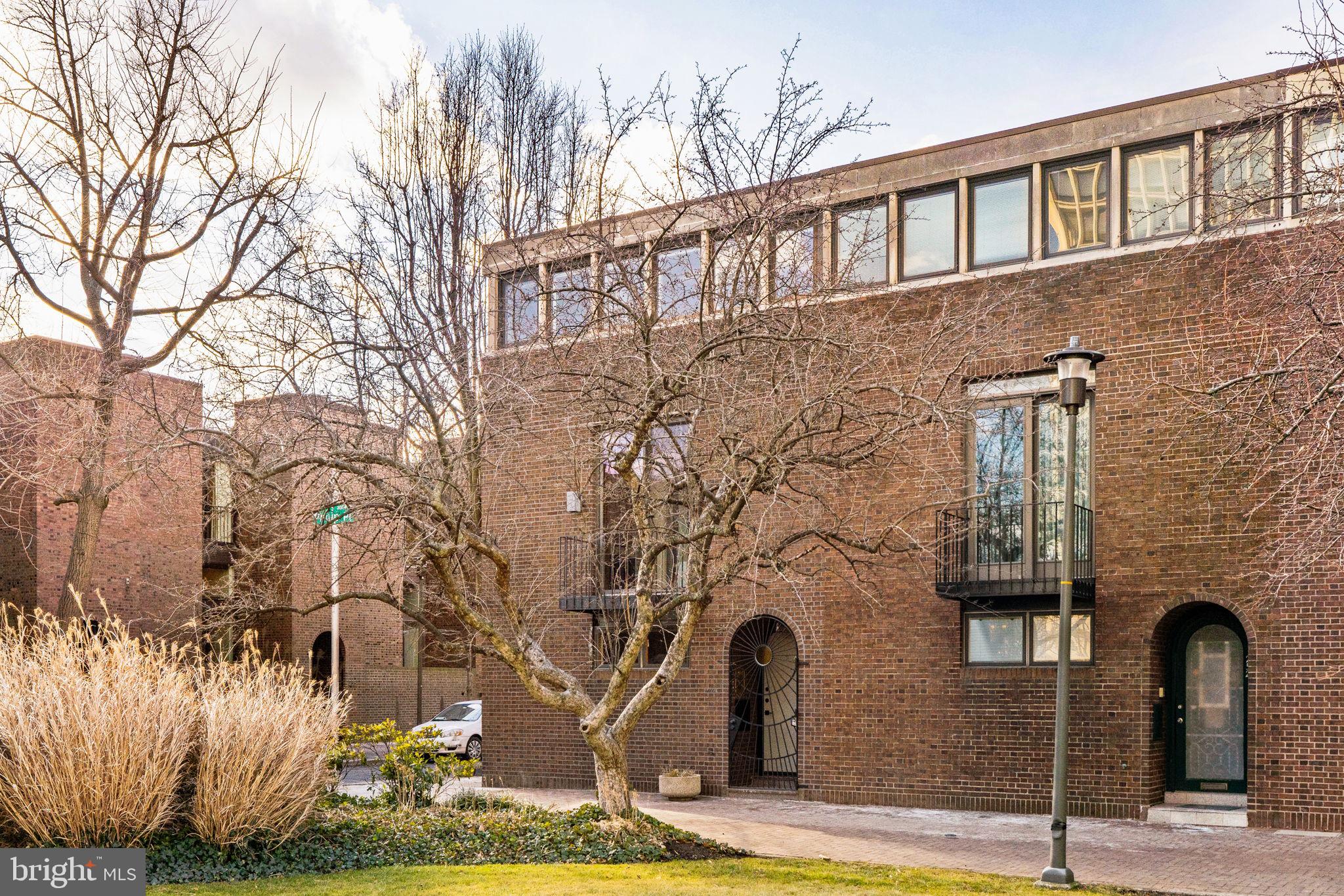 SOCIETY HILL - Residential