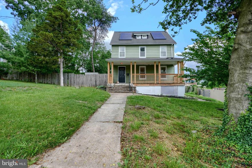 NEW RENTAL PROPERTY ON THE MARKET!  PROFESSIONALLY MANAGED!  THIS FOUR BED TWO BATH NEWLY RENOVATED!  NEW FLOORING, PAINTING, AND APPLIANCES!  CHECK OUT OUR BEAUTIFUL KITCHEN, WITH LOTS OF STORAGE!  LARGE BACK  FENCED YARD!  PARKING DRIVING FITS UP TO FIVE CARS ADN EASY STREET PARKING!  SCHEDULE YOUR SHOWING TODAY!