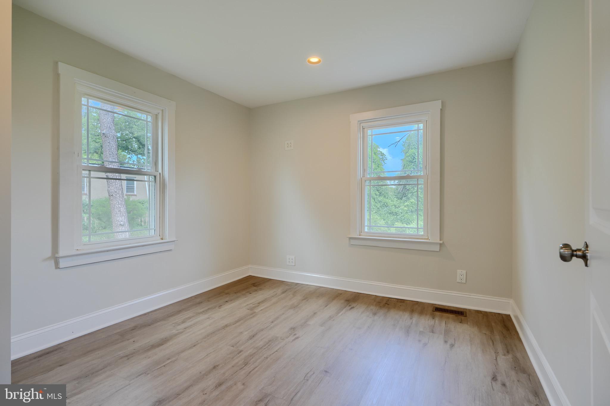 KENILWORTH PARK - Residential Lease