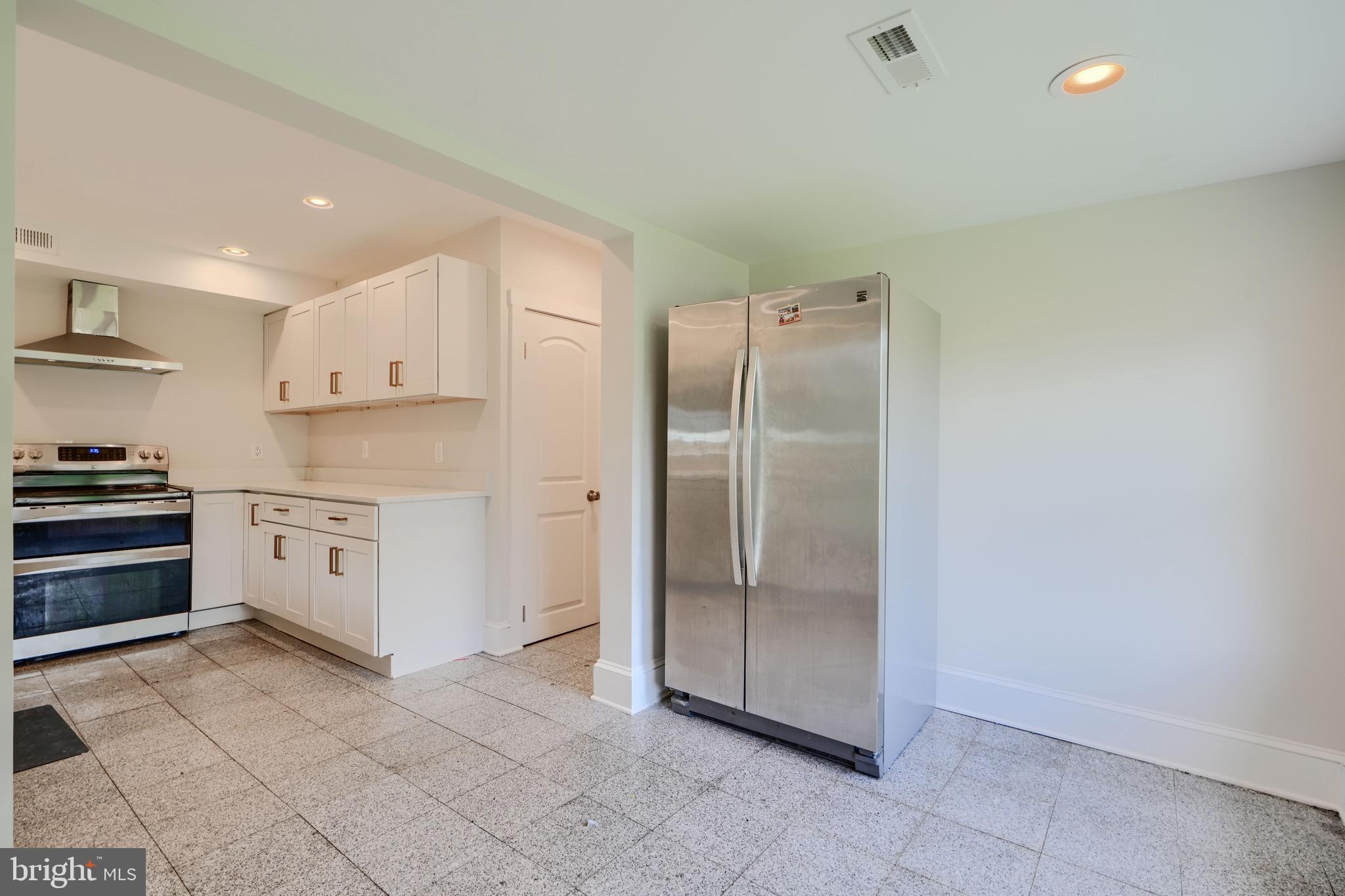 KENILWORTH PARK - Residential Lease