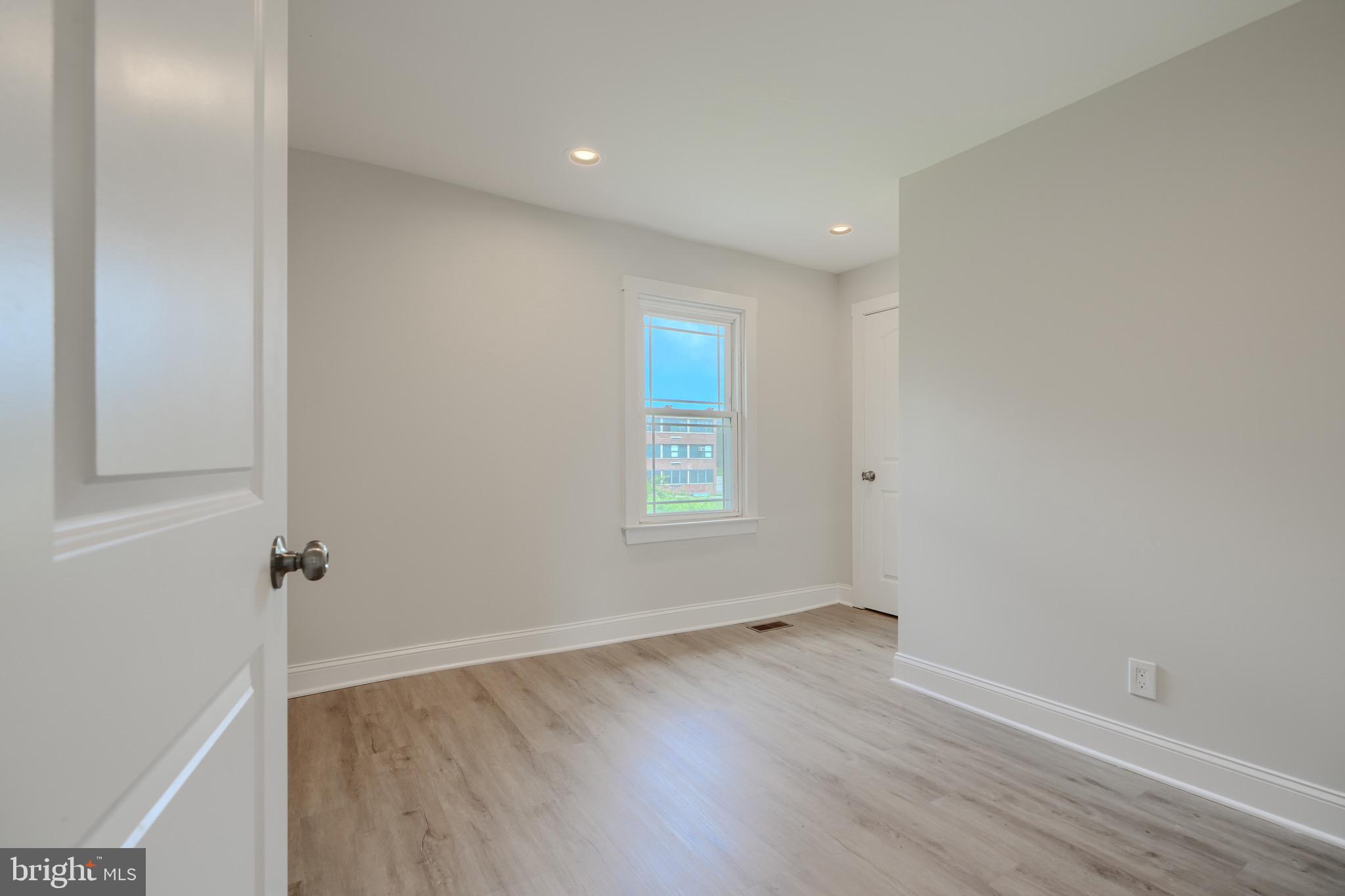 KENILWORTH PARK - Residential Lease