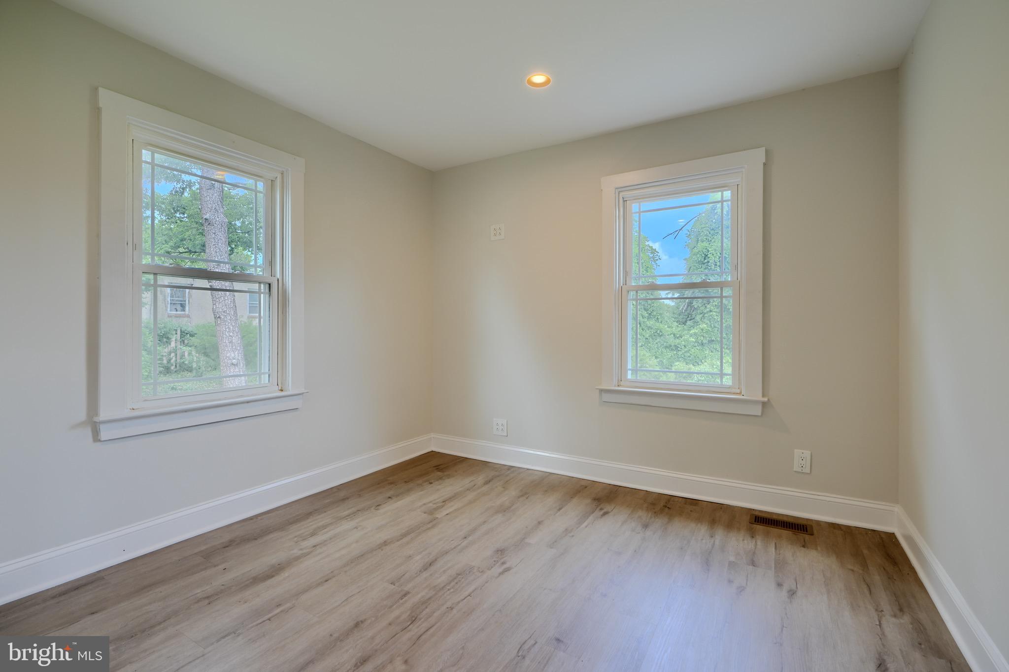 KENILWORTH PARK - Residential Lease