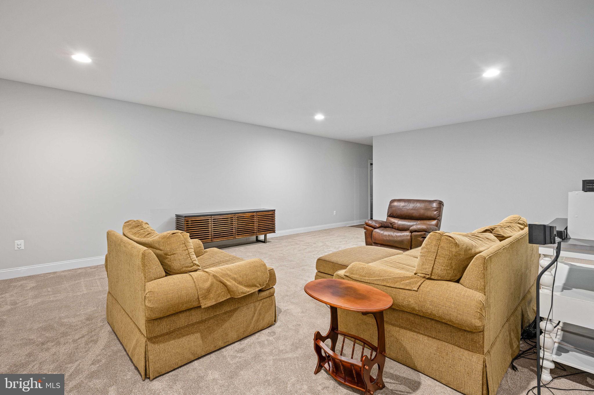 FAWN LAKE - Residential