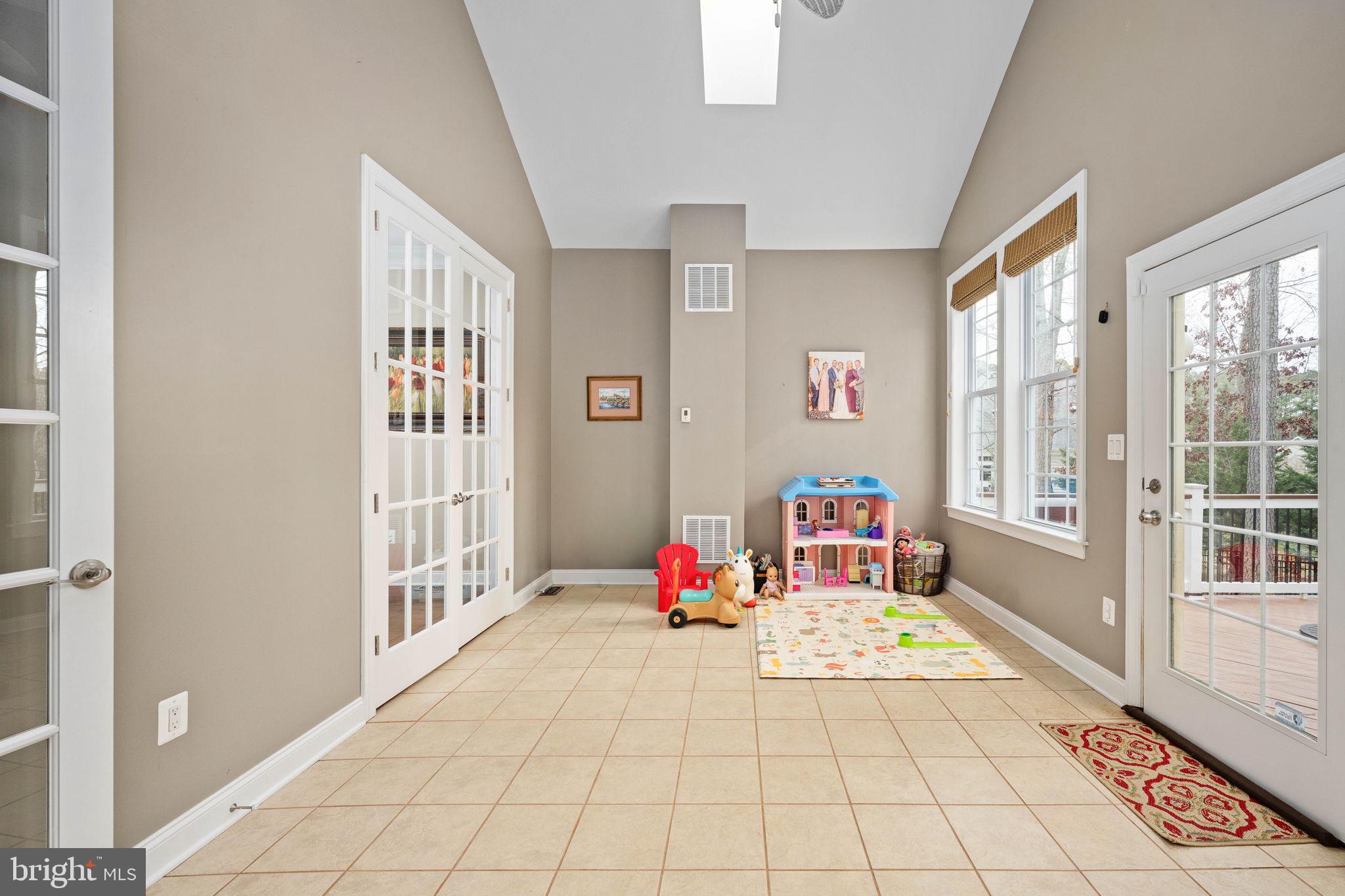 FAWN LAKE - Residential