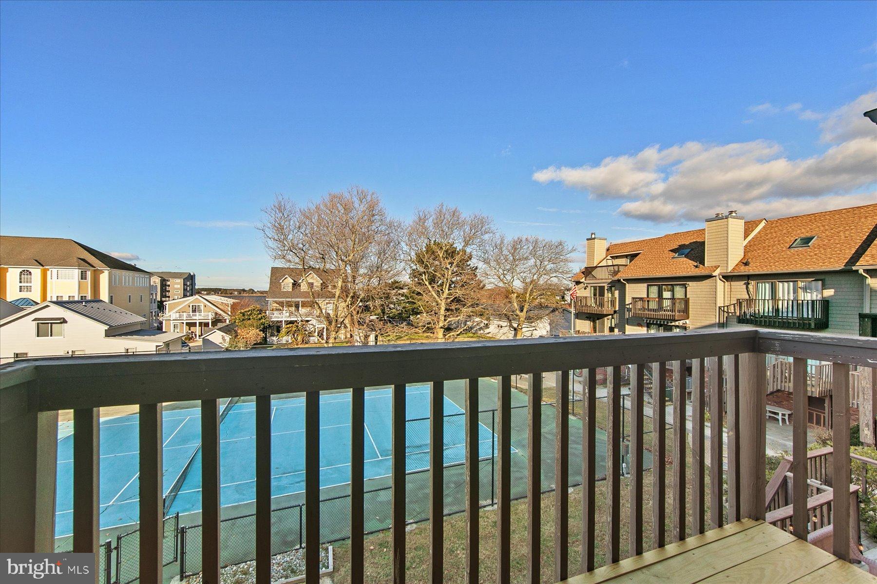 MALLARD ISLAND - Residential