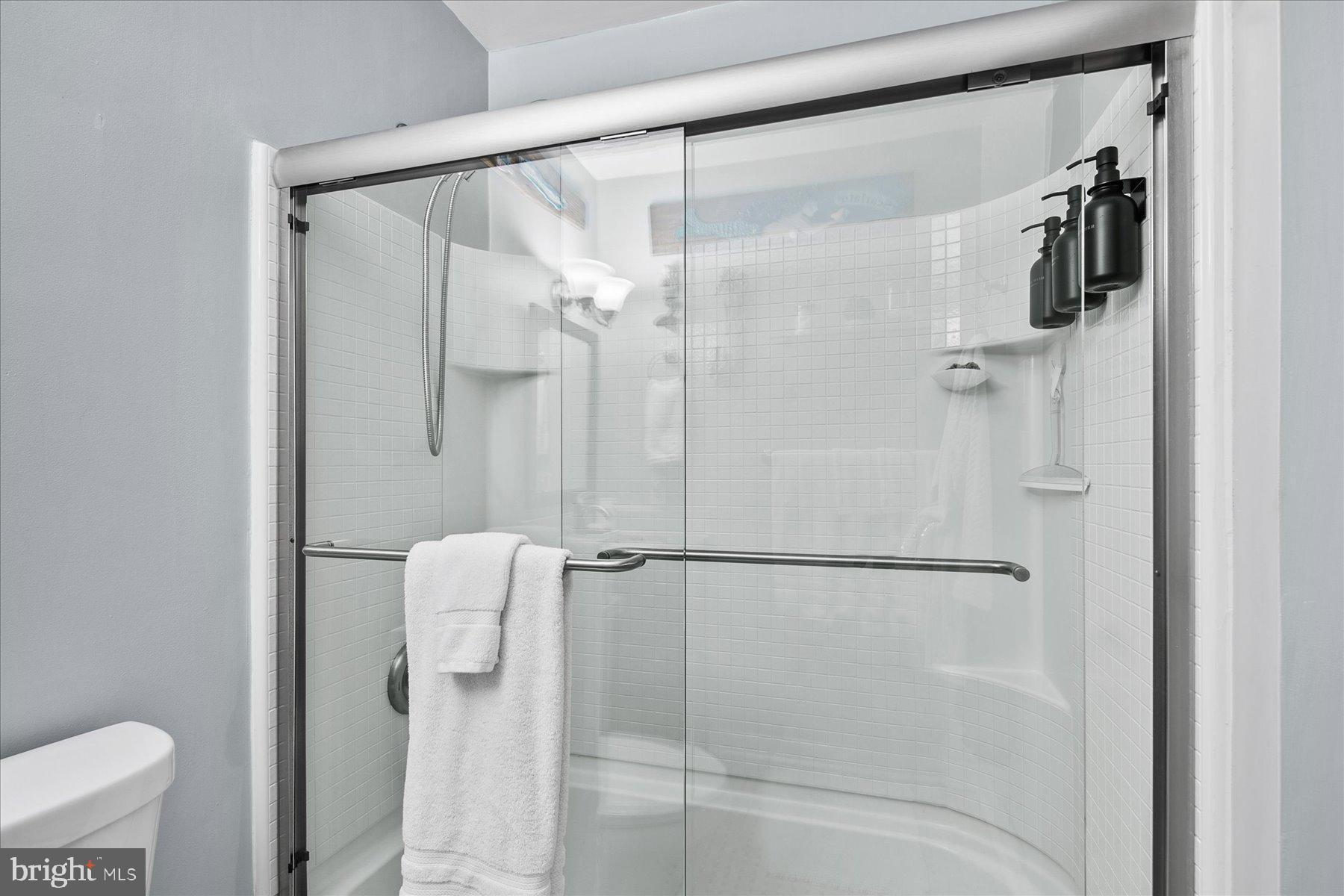 MALLARD ISLAND - Residential