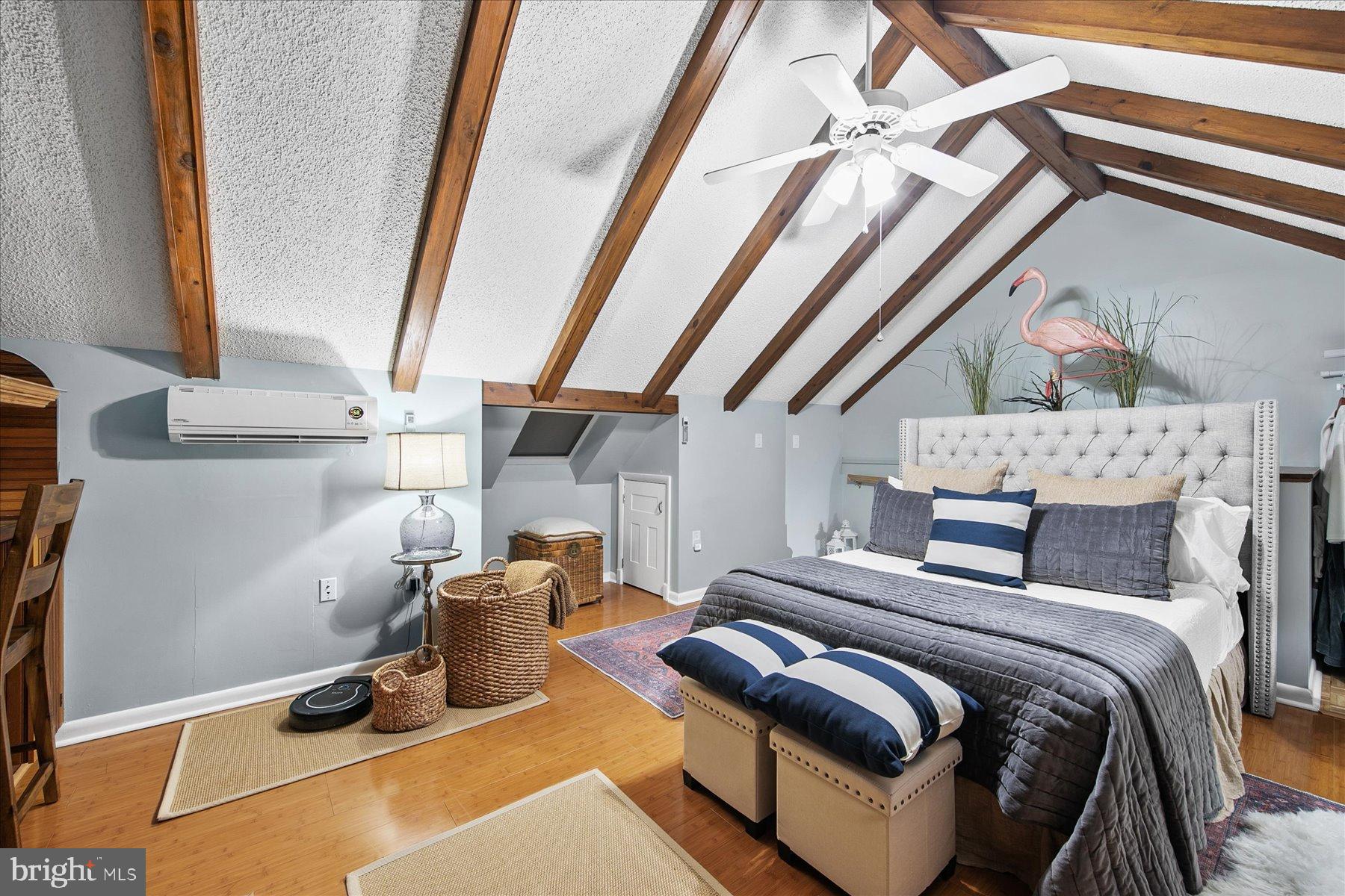 MALLARD ISLAND - Residential