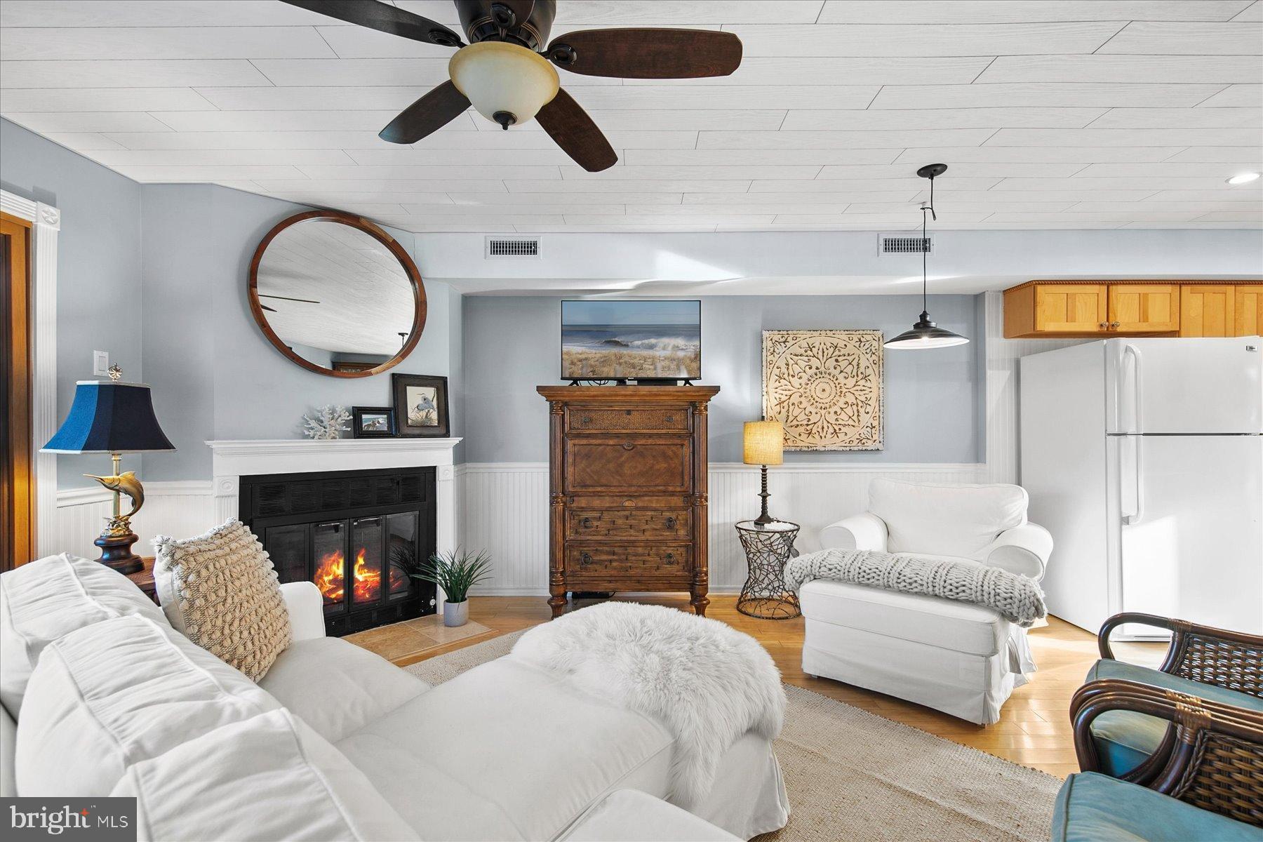 MALLARD ISLAND - Residential