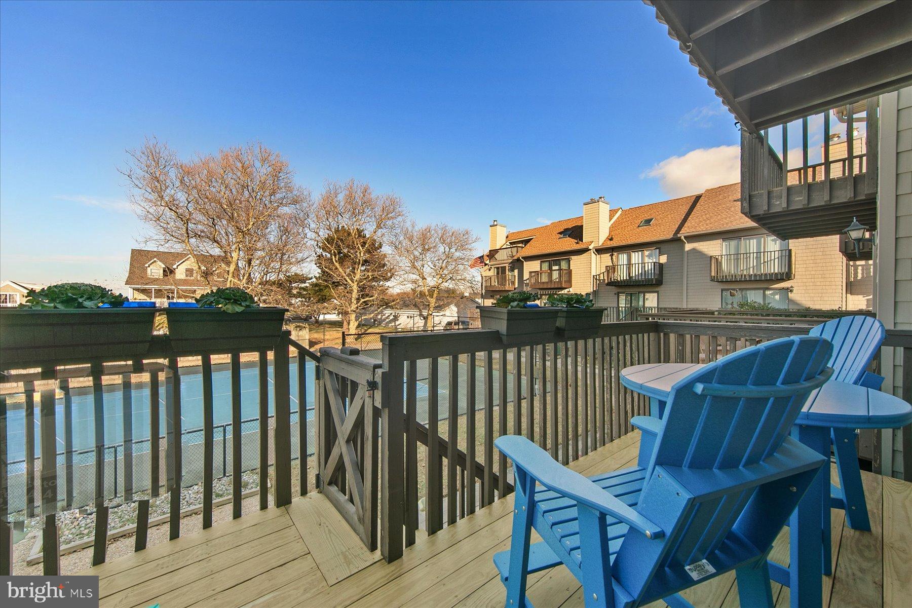 MALLARD ISLAND - Residential