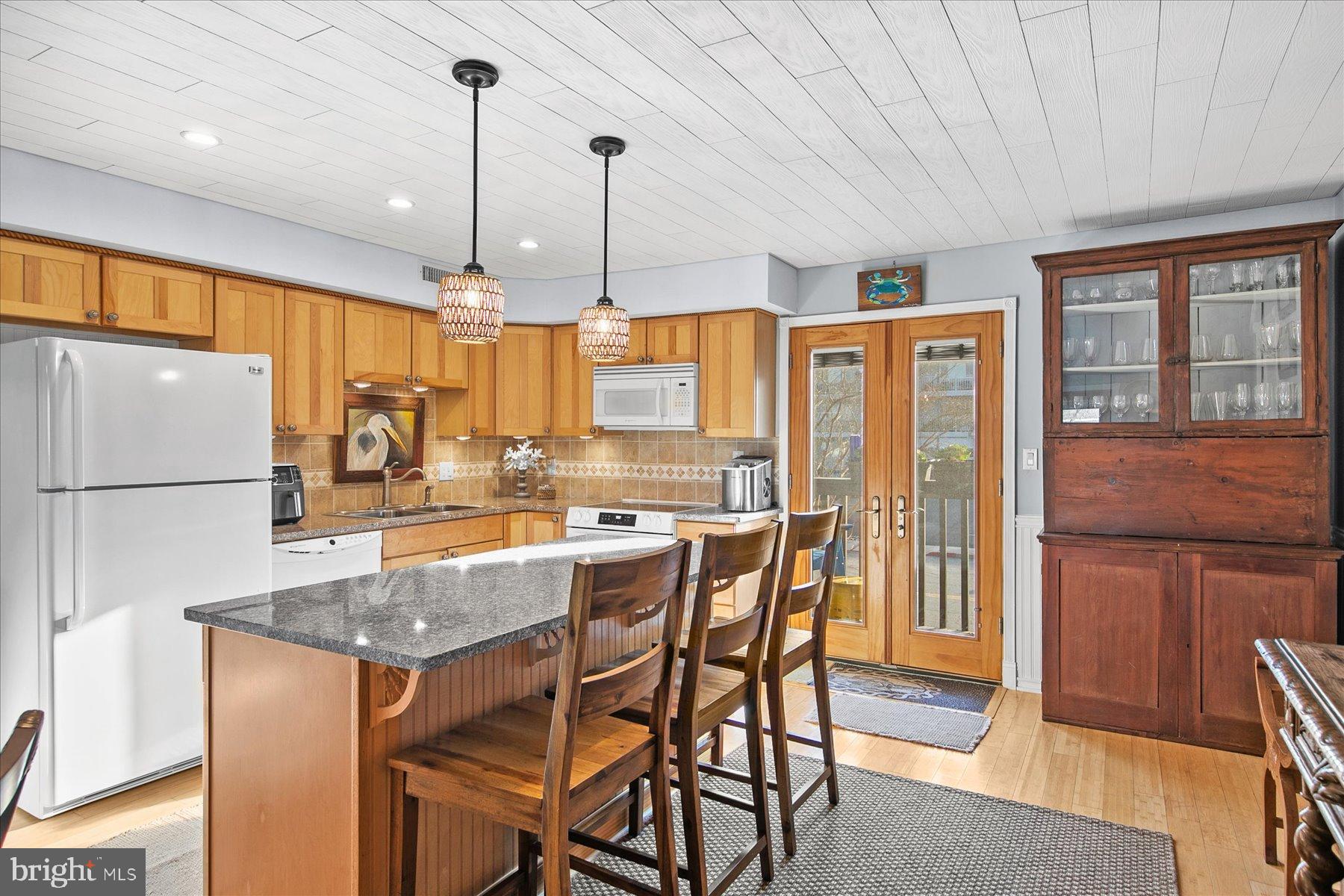 MALLARD ISLAND - Residential