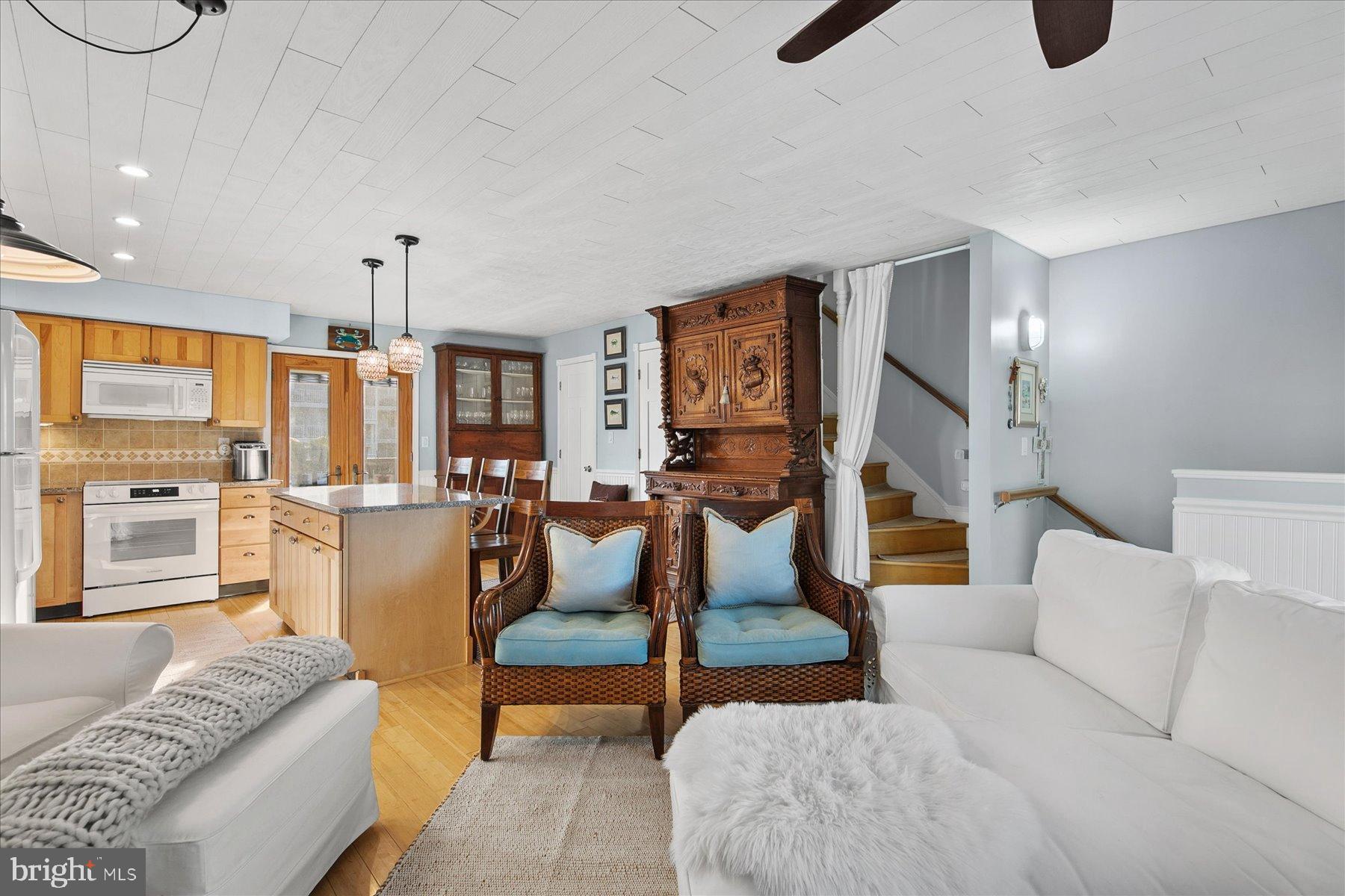 MALLARD ISLAND - Residential